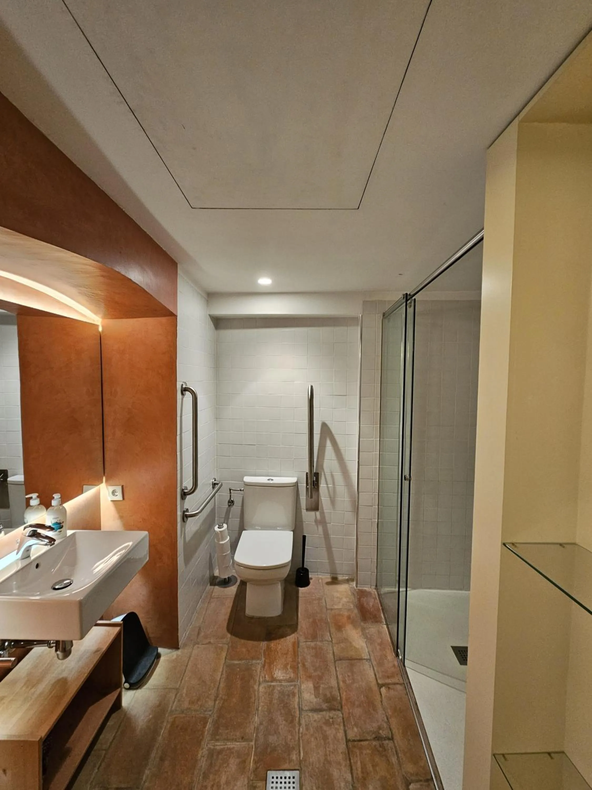 Shower in Hotel Can Bo De Pau