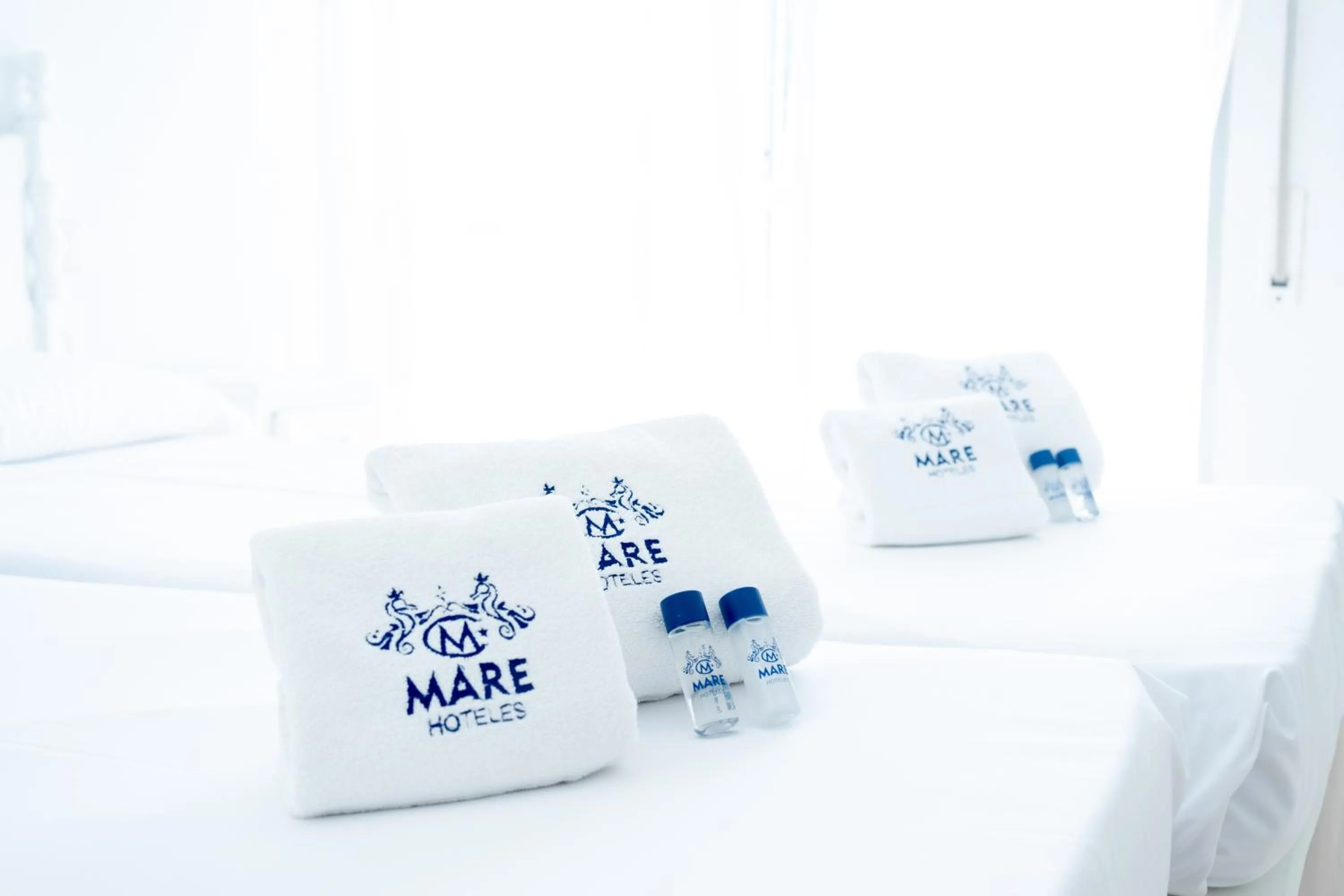 towels, Bed in Mare Estepona Hotel