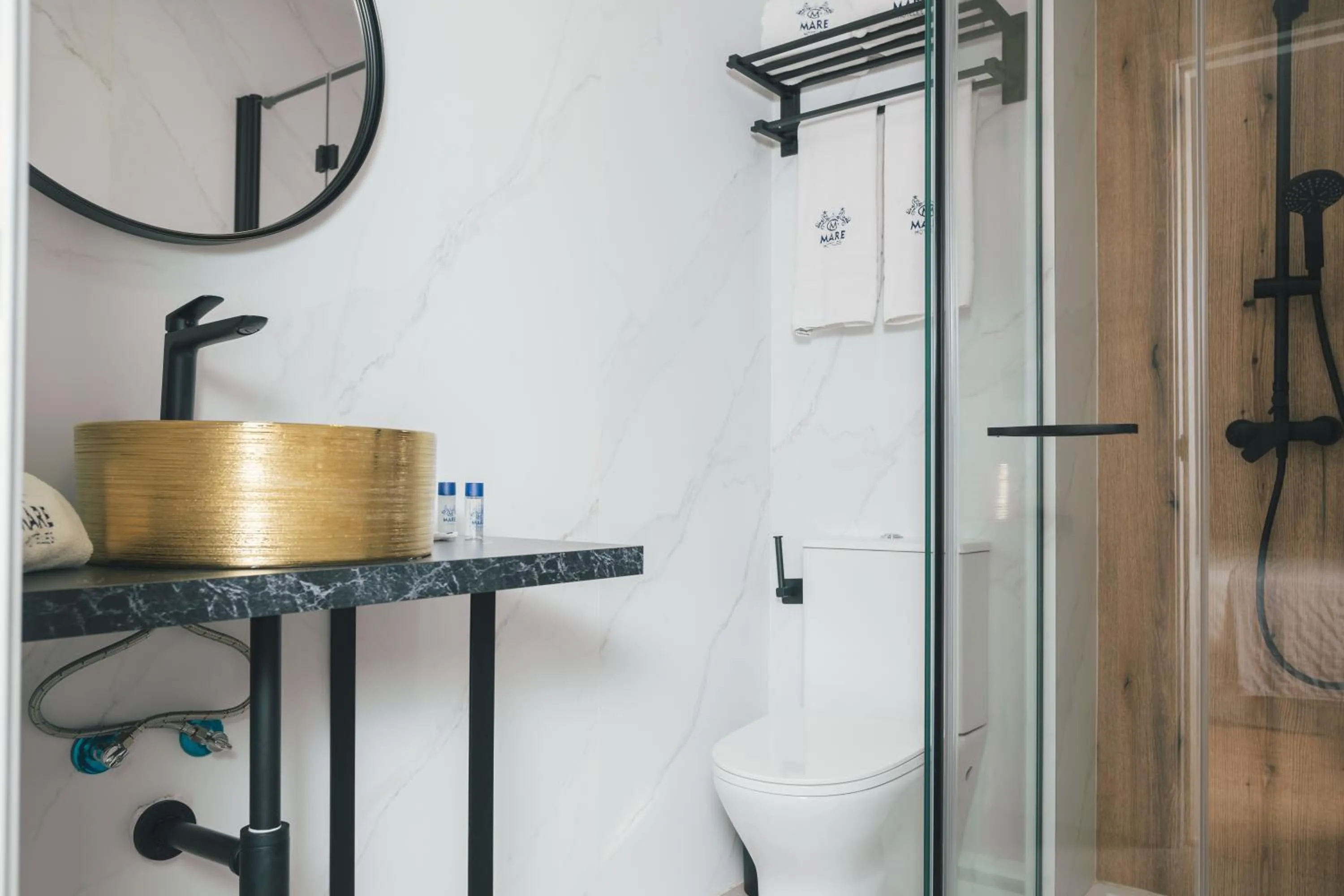 Shower in Mare Estepona Hotel
