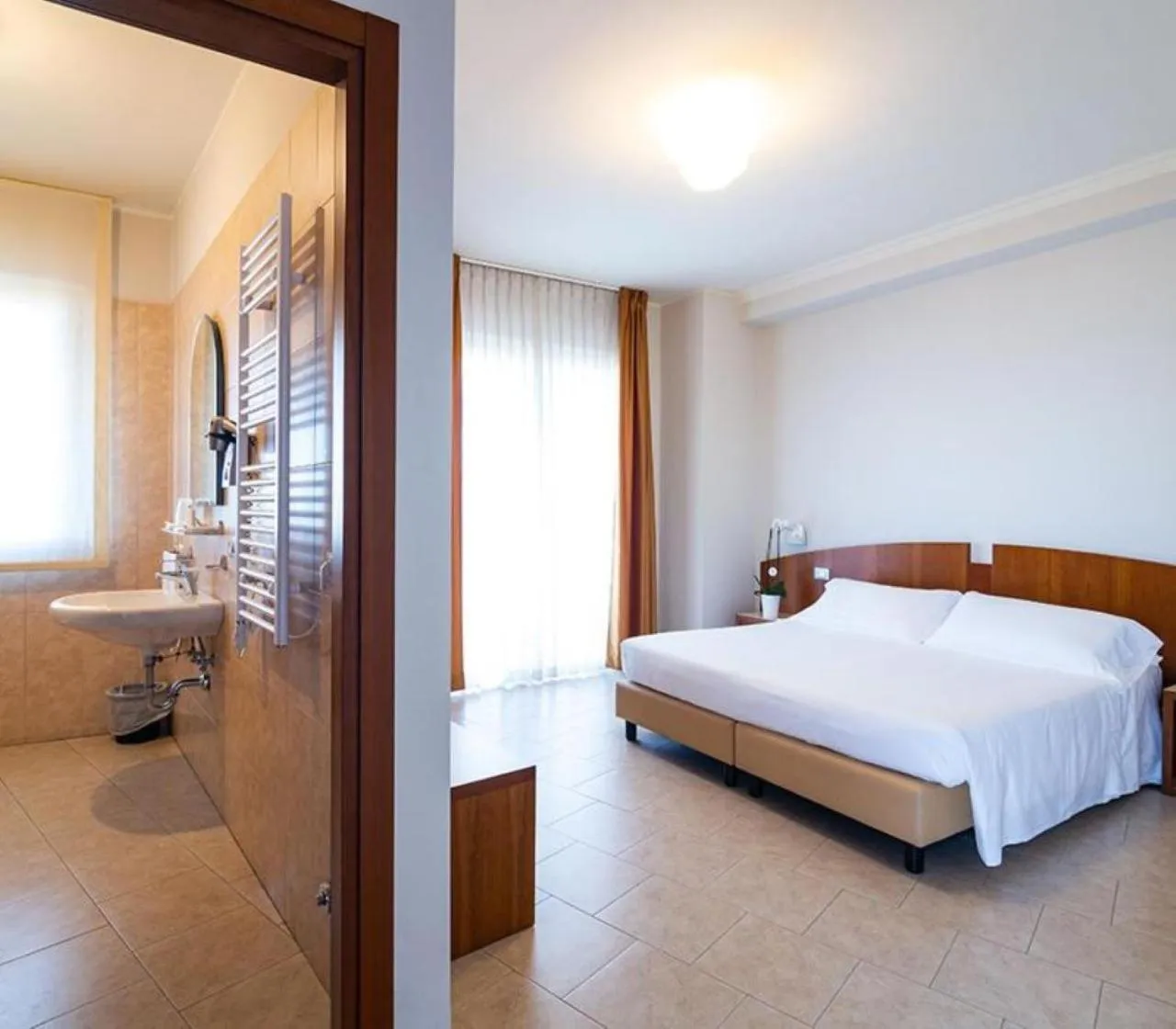 Bedroom, Bed in Hotel Meridiano