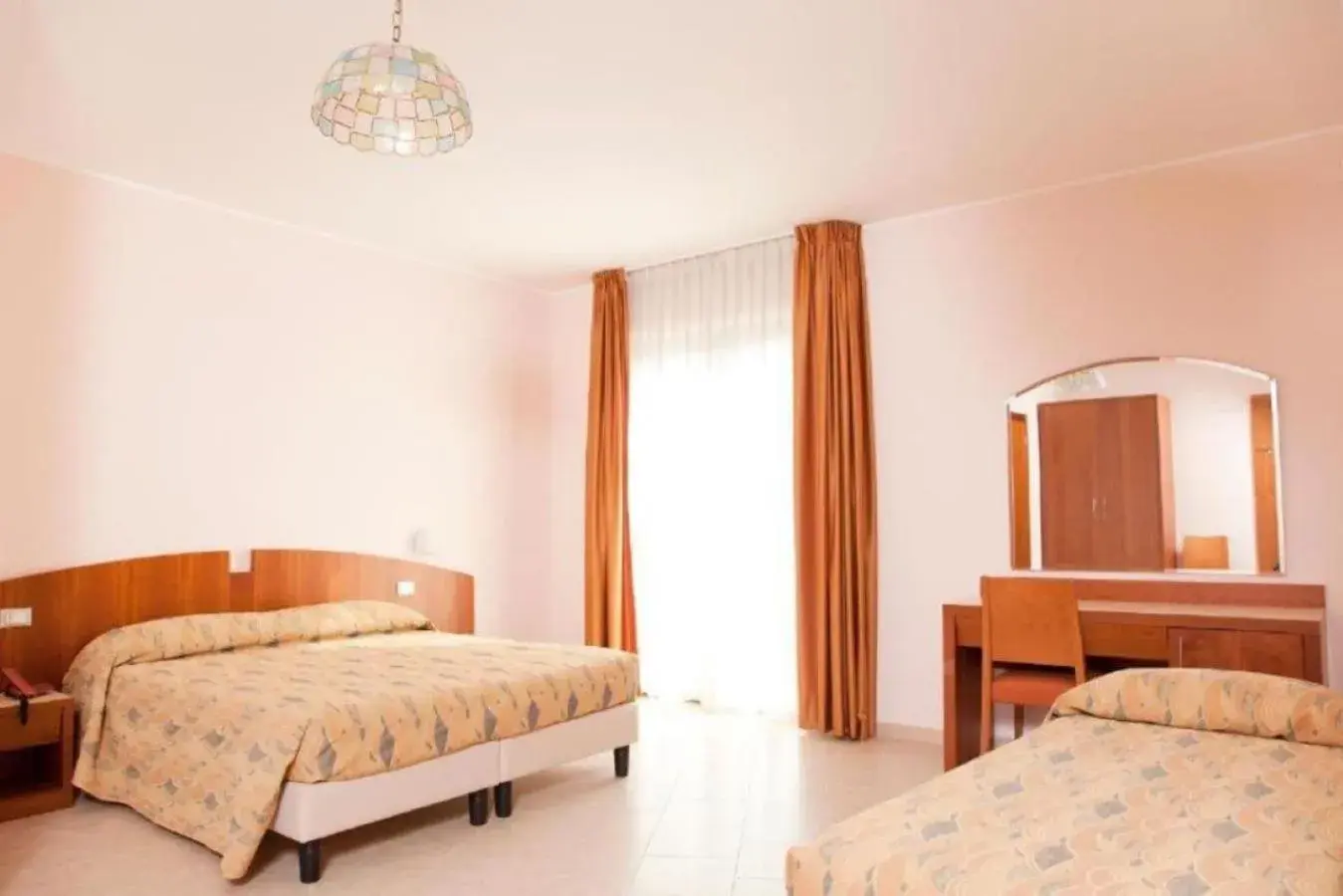 Triple Room with Sea View in Hotel Meridiano Triple Room with Sea View in Hotel Meridiano