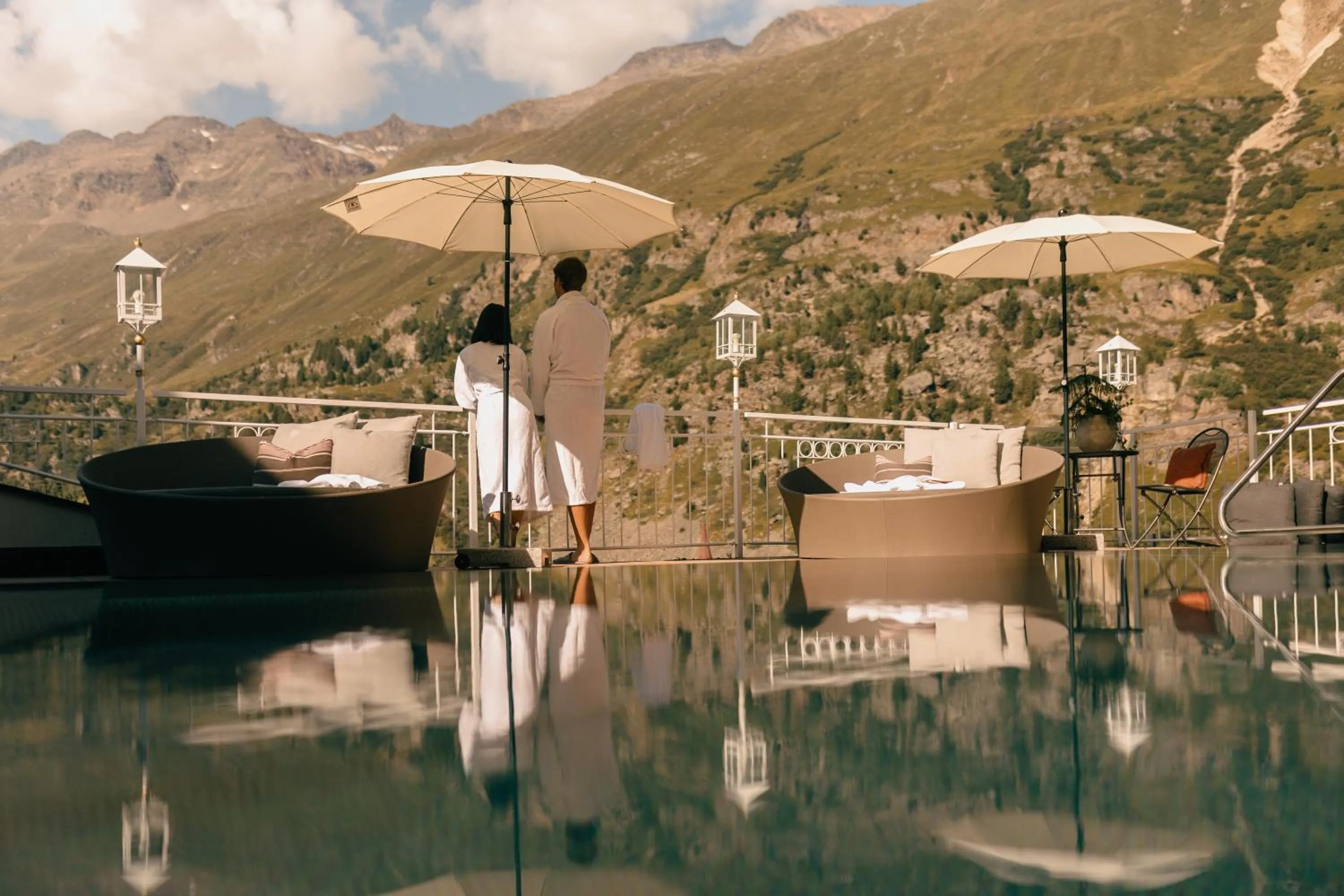 Swimming pool in Gourmet & Wine Hotel Austria - 4 Sterne superior - Ski In Ski Out