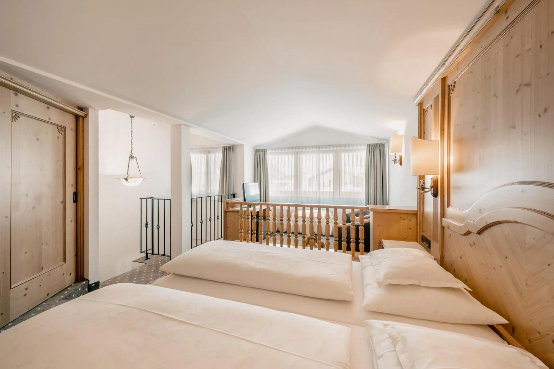 Bed in Gourmet & Wine Hotel Austria - 4 Sterne superior - Ski In Ski Out