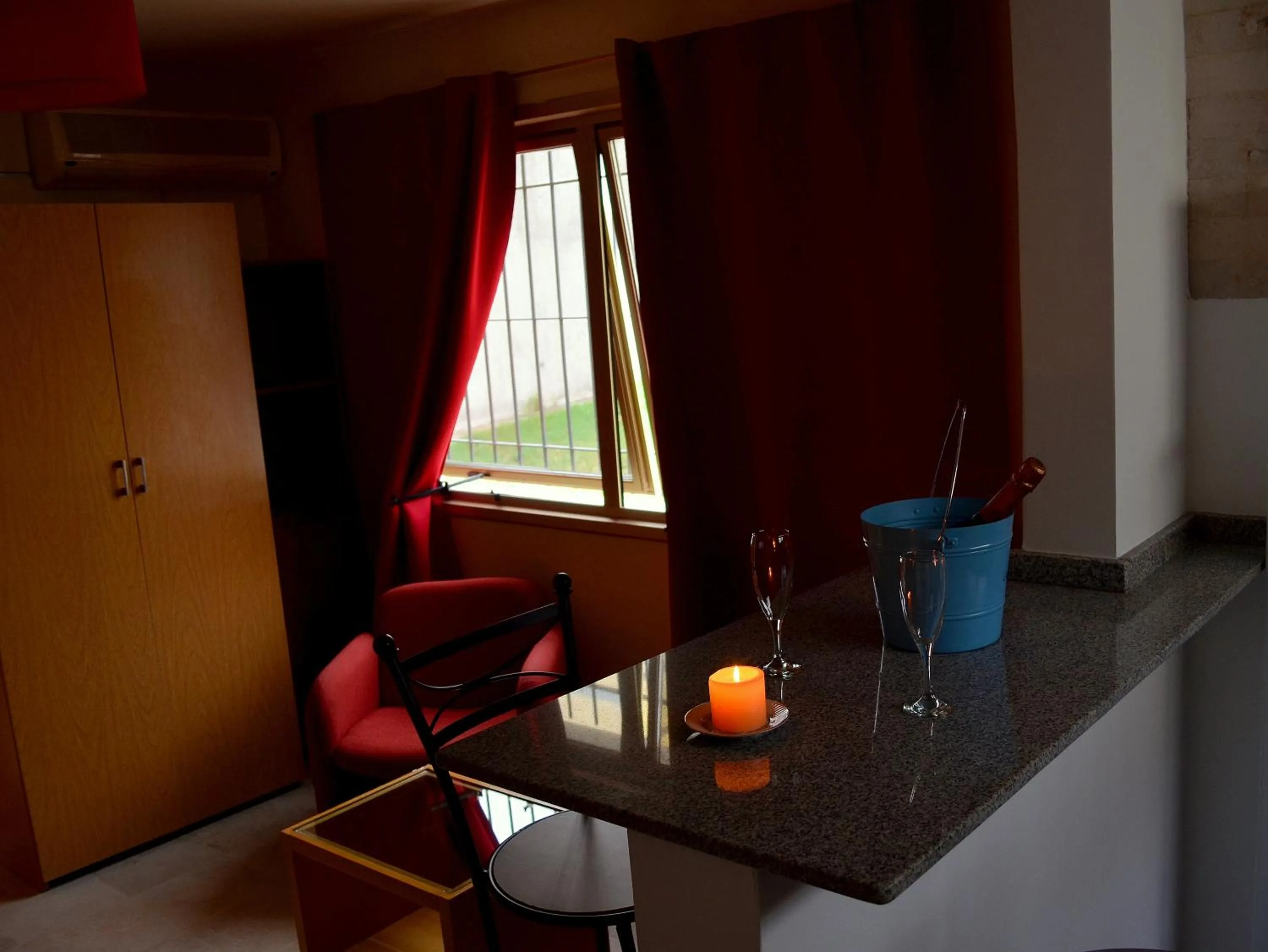 Vía Lavalle Suites