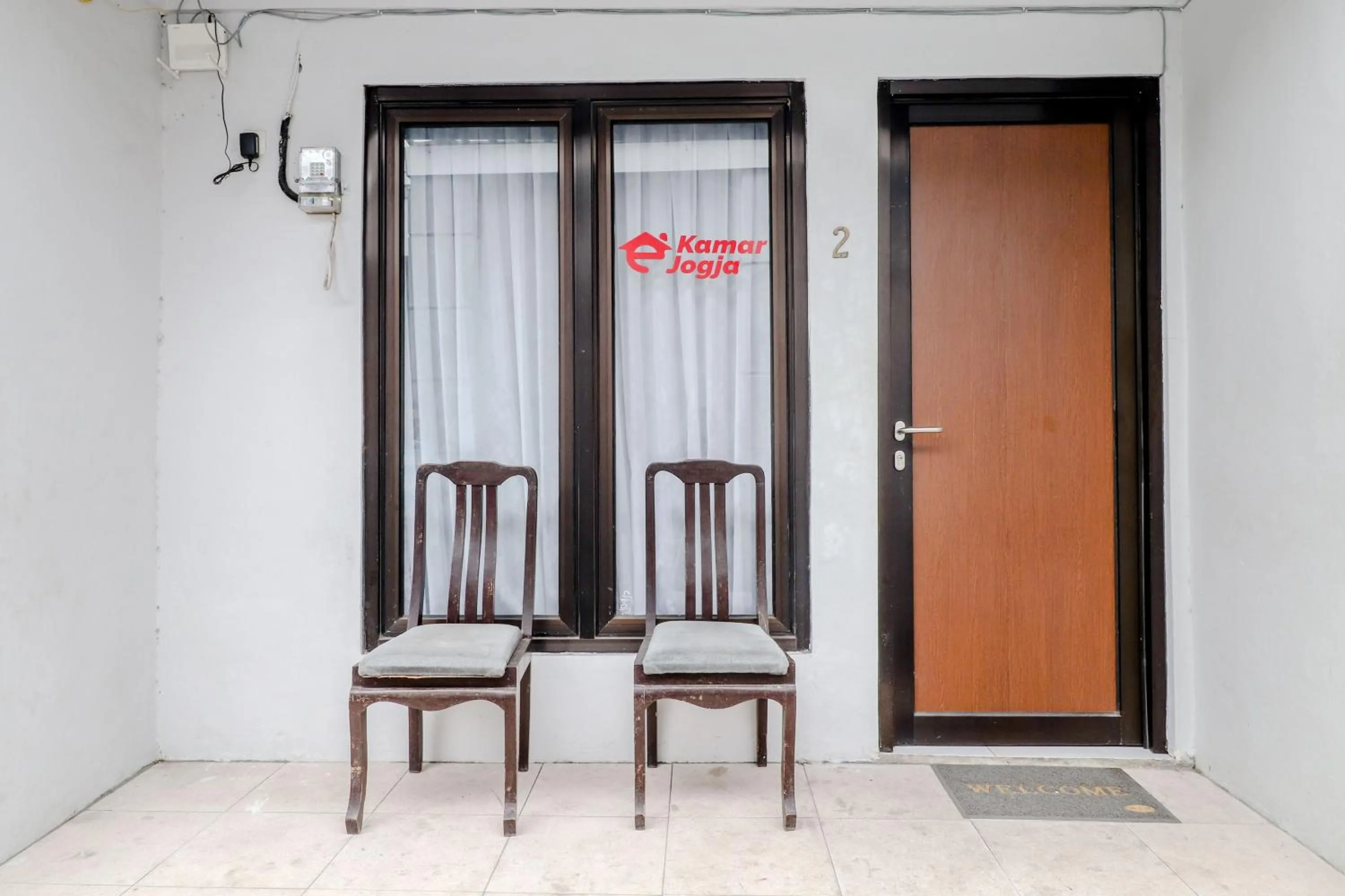 Facade/entrance in E Kamar Jogja