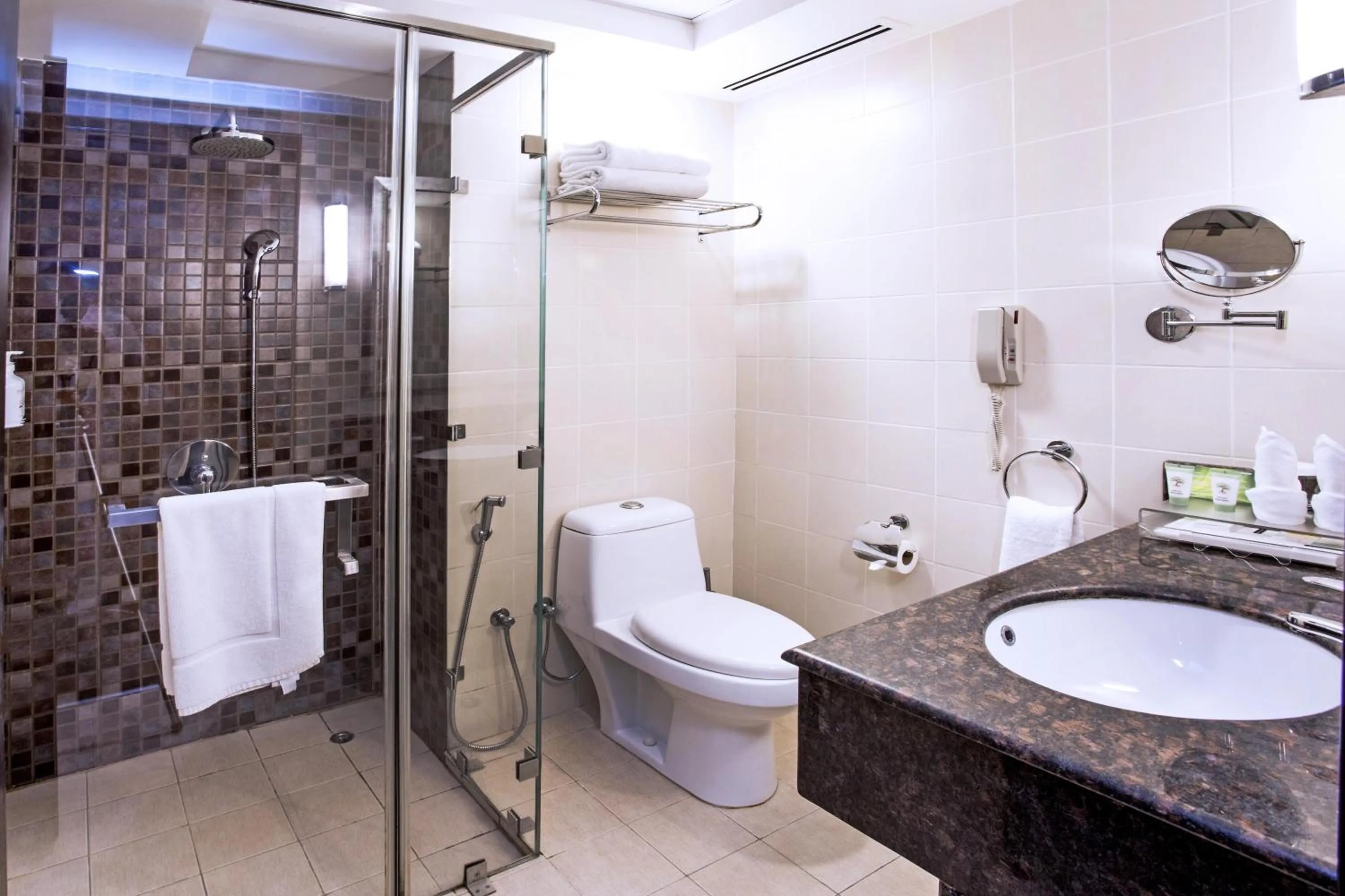 Bedroom in Best Western Premier Muscat