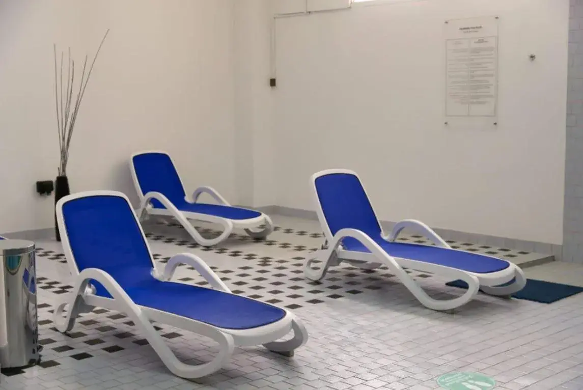 Swimming pool in Best Western Premier Muscat Swimming pool in Best Western Premier Muscat