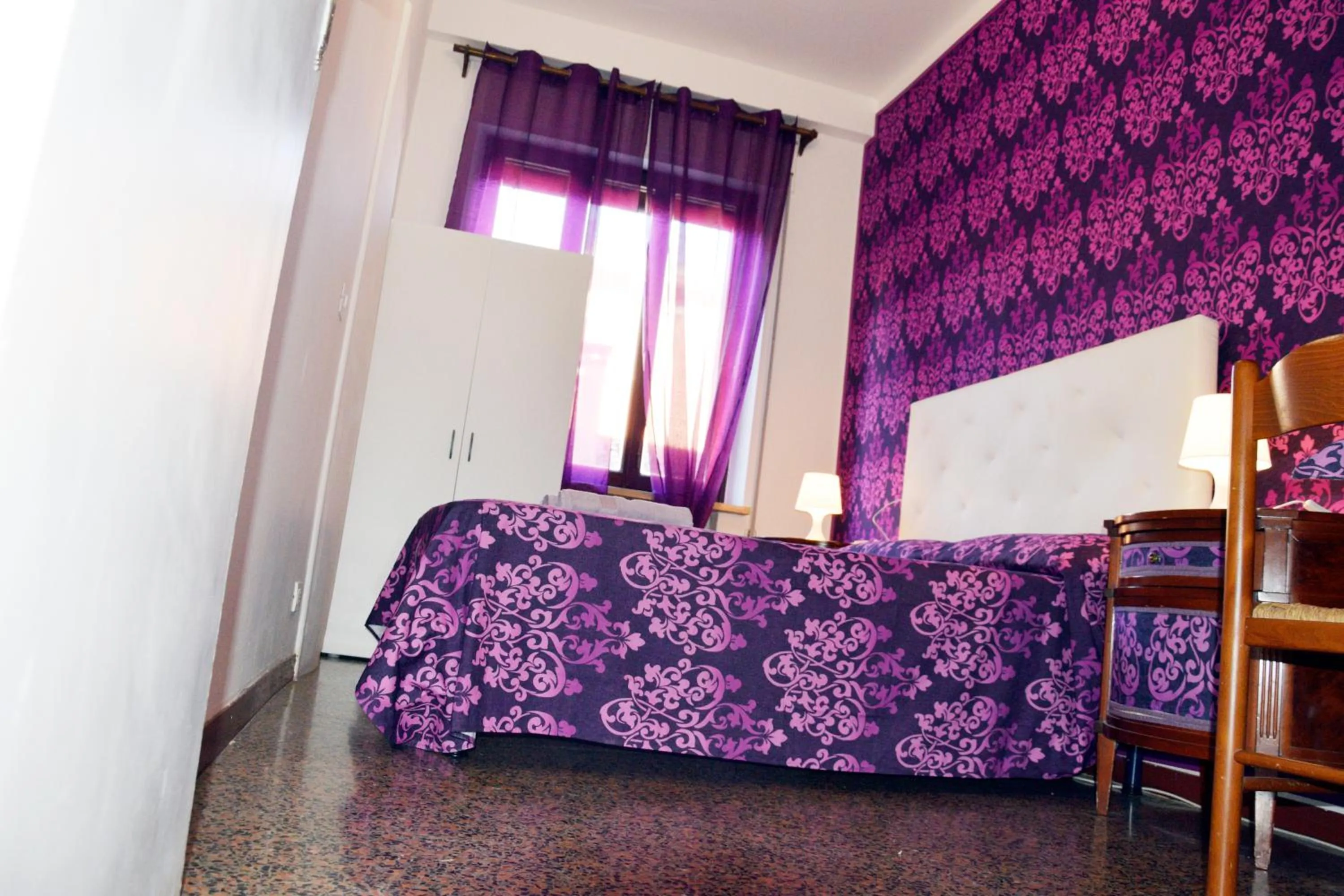 Bed in Venice Rainbow Apartment San Marco