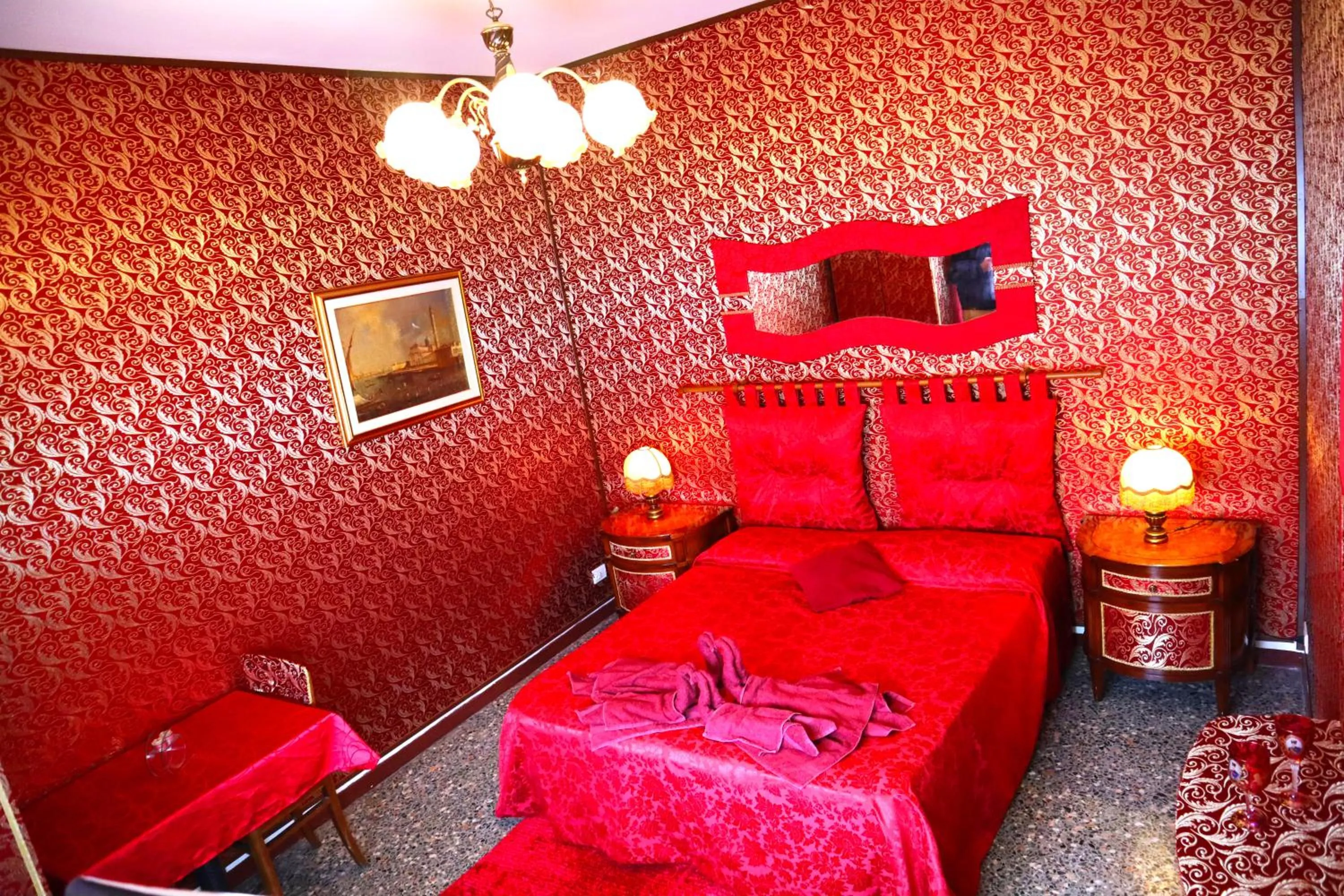 Property building, Bed in Venice Rainbow Apartment San Marco