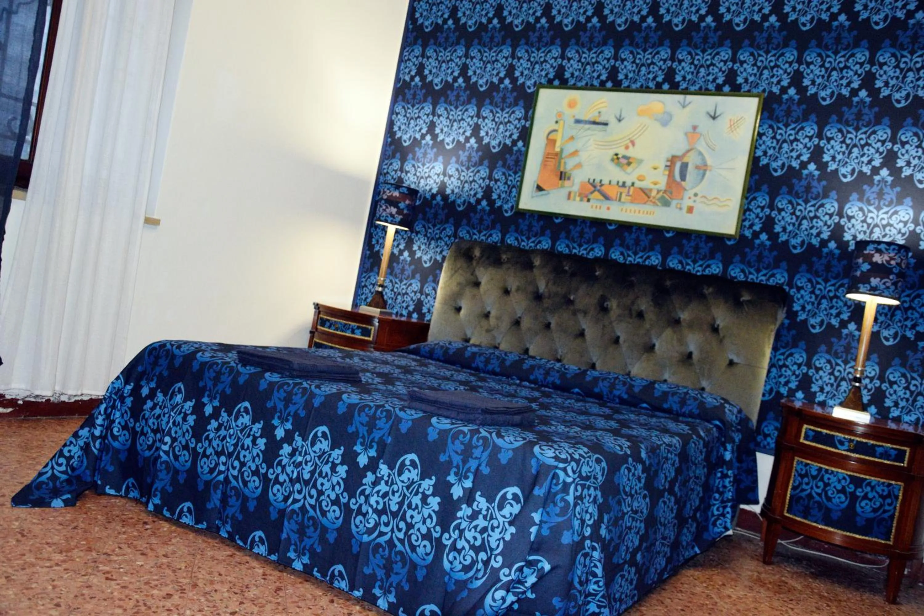 Bed in Venice Rainbow Apartment San Marco