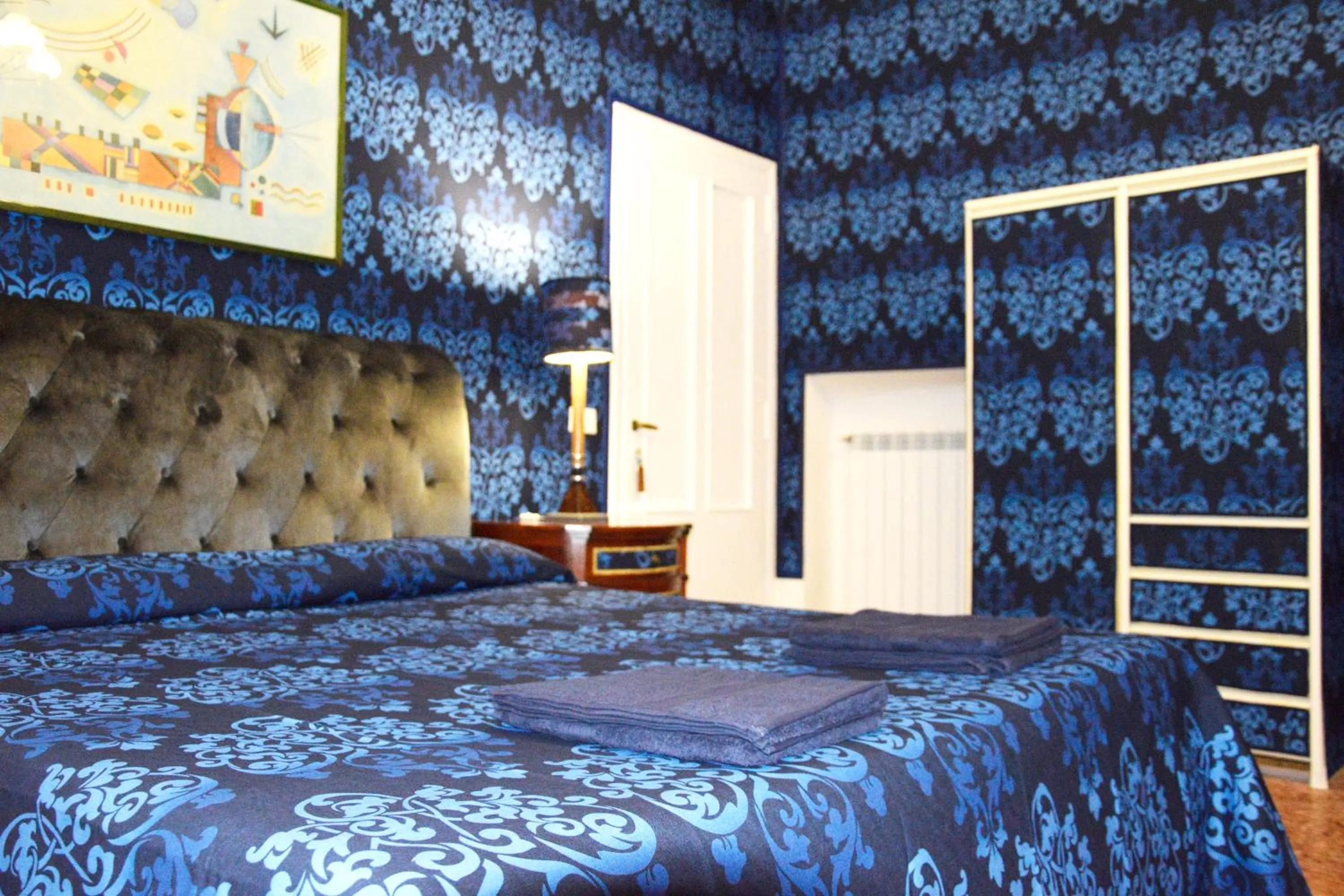 Bed in Venice Rainbow Apartment San Marco