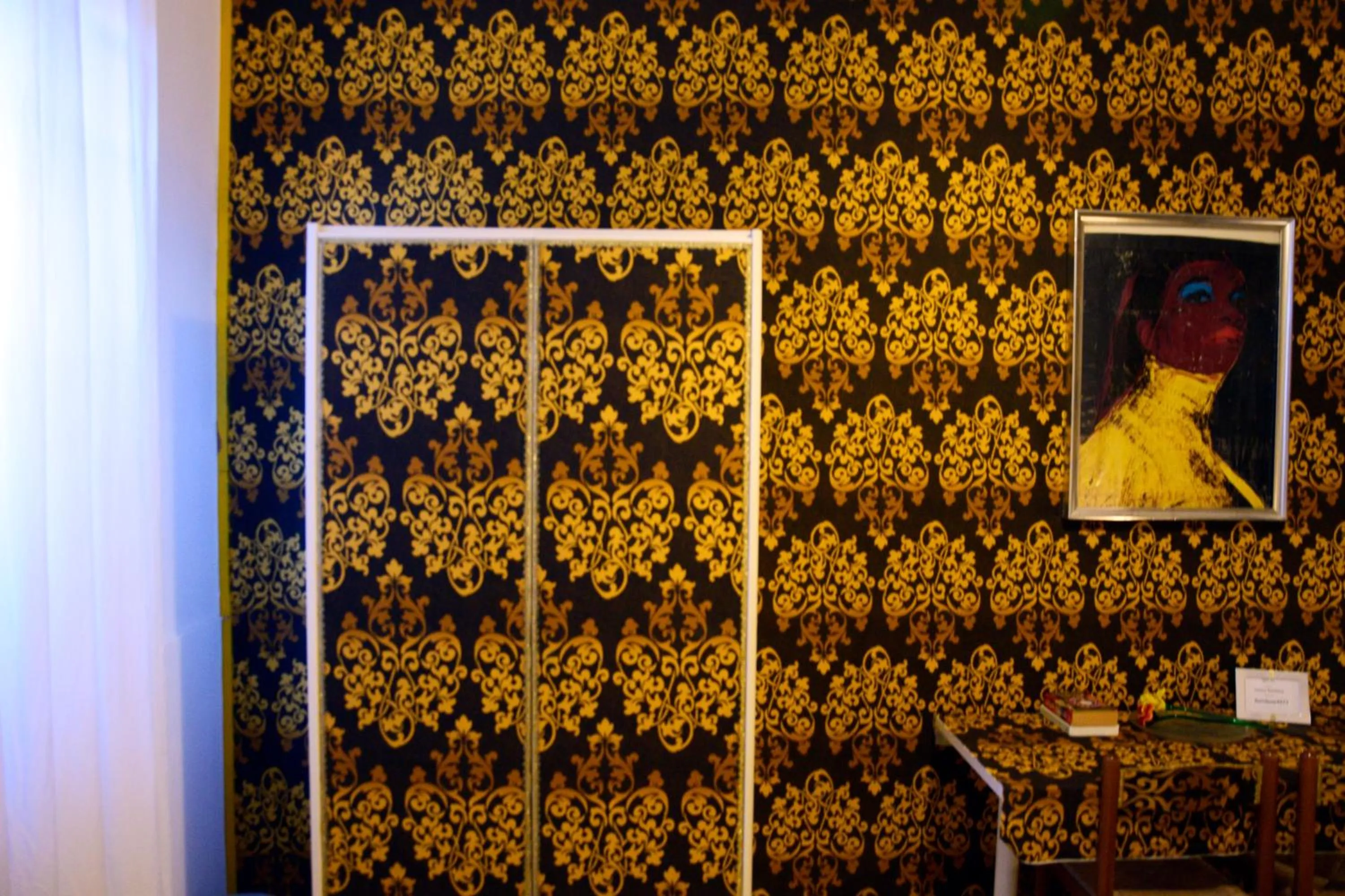 wardrobe in Venice Rainbow Apartment San Marco