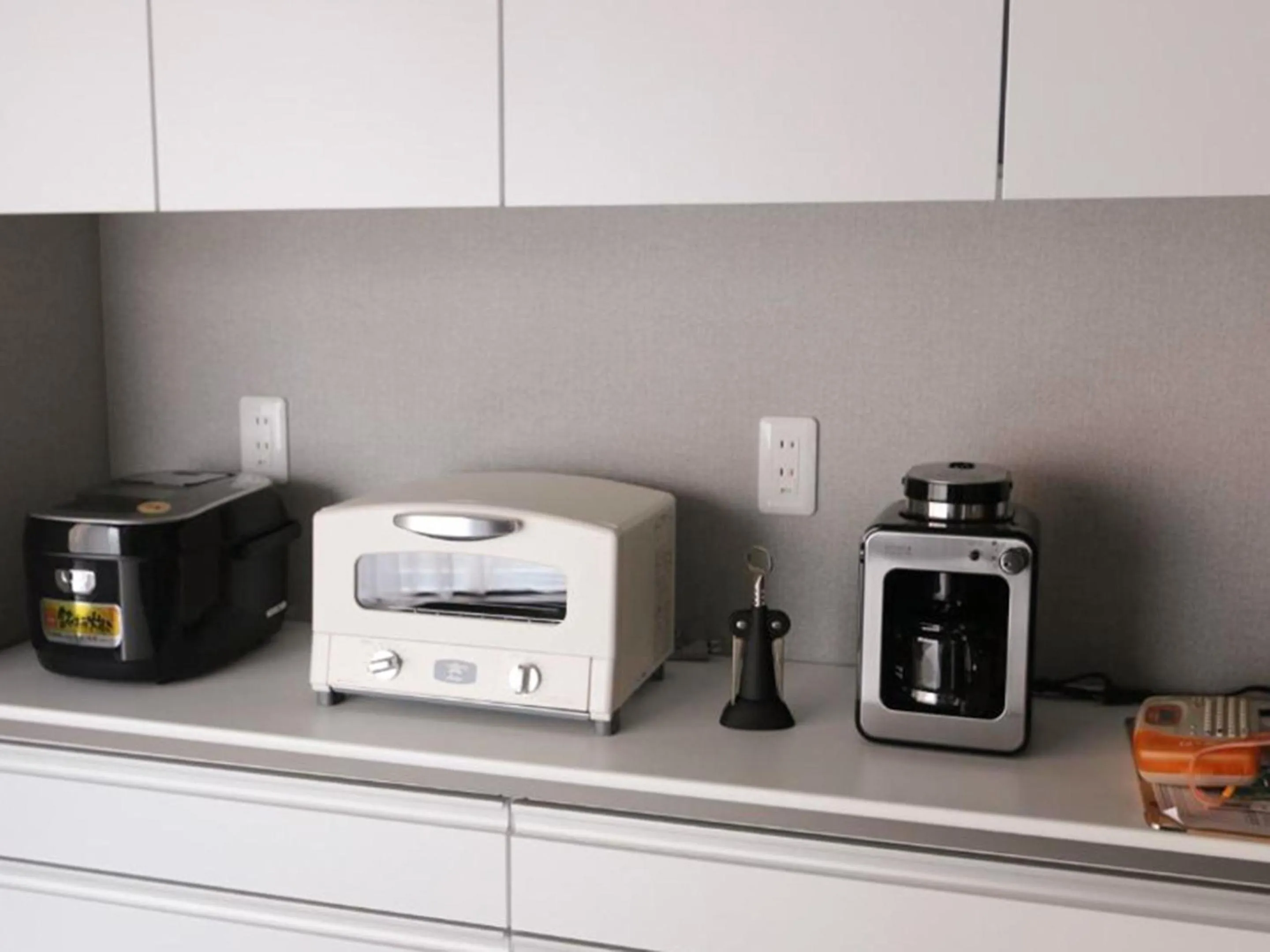 Communal kitchen in Kamuy Rera