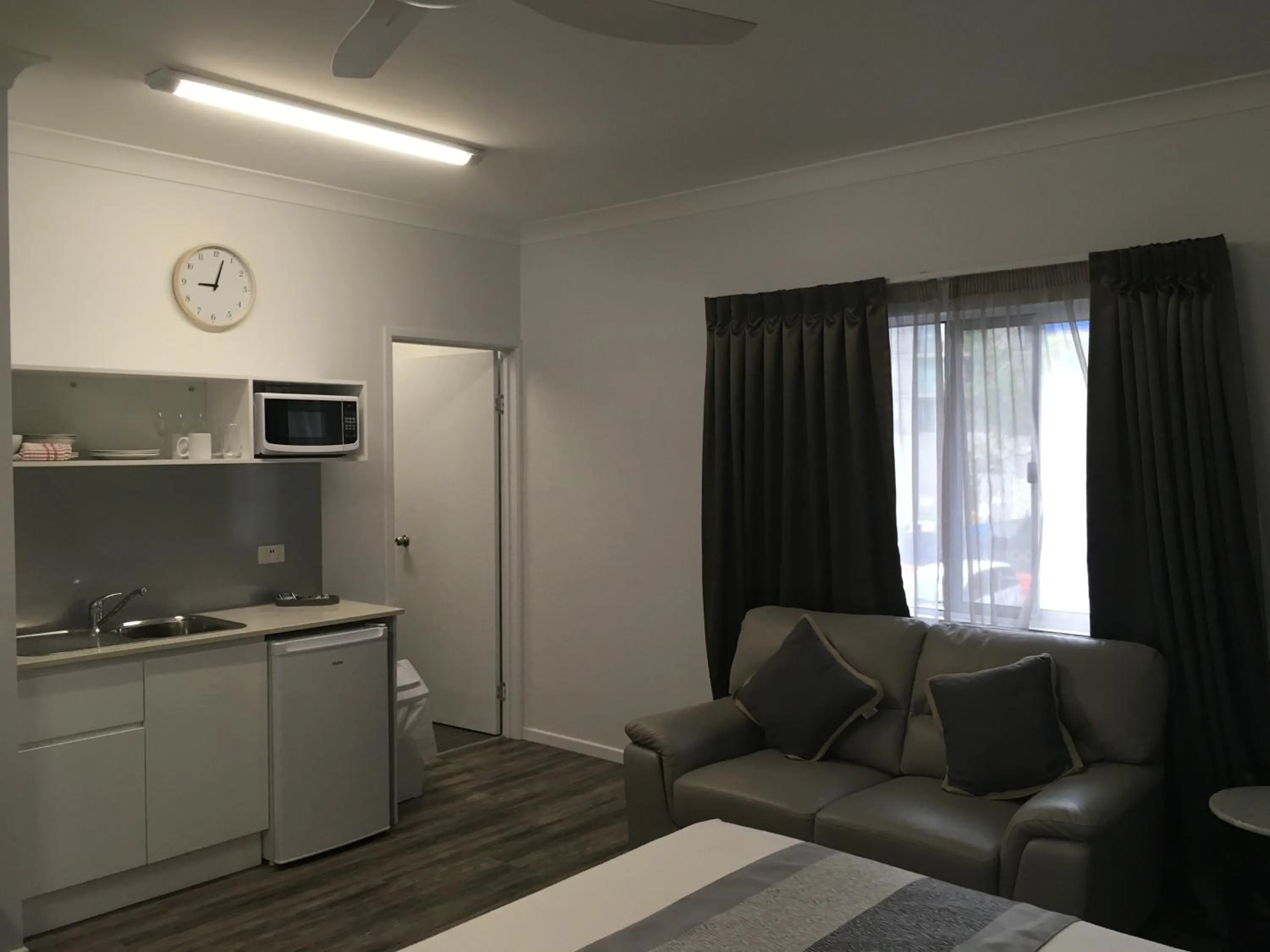 Kitchen or kitchenette in Escape On Lake