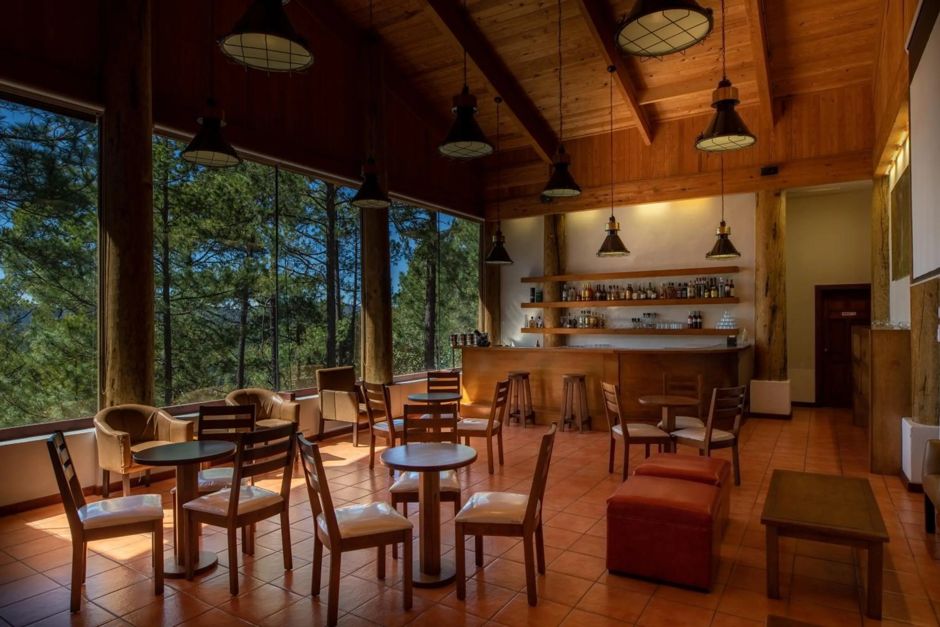 Restaurant/places to eat in Molinillos Mountain Resort