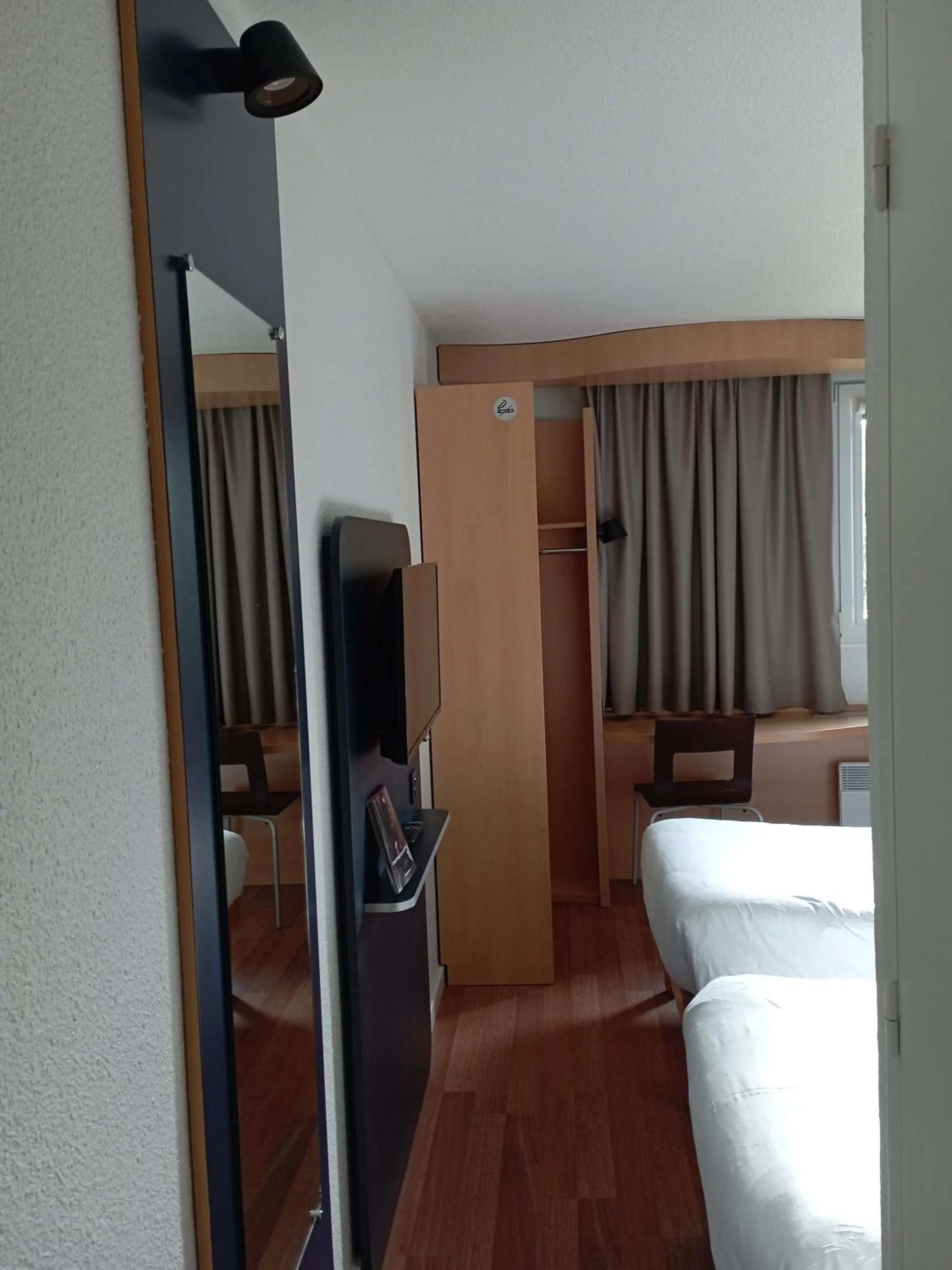 Bedroom, Bed in ibis les Etangs des Moines