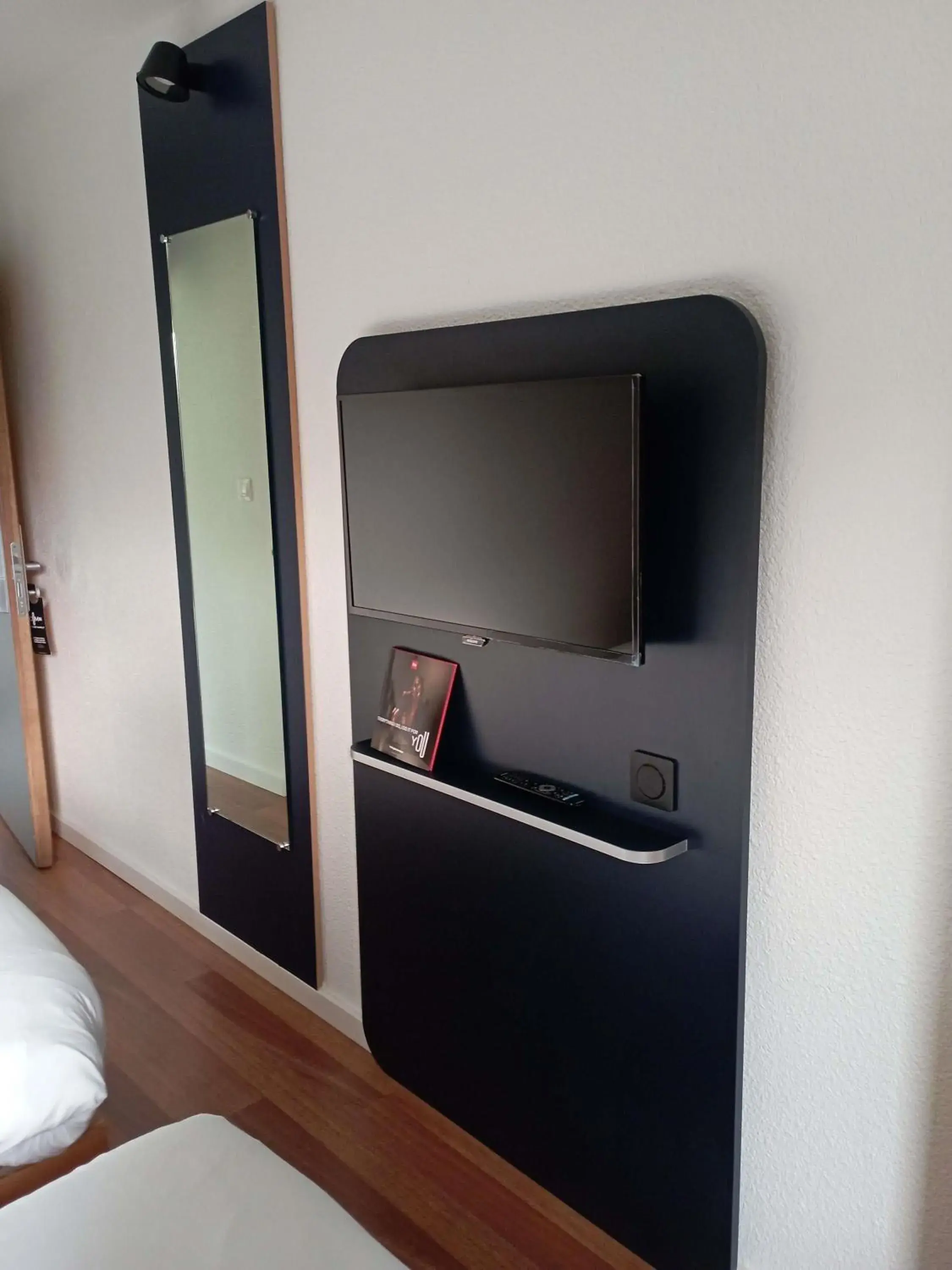 Bedroom, Bed in ibis les Etangs des Moines Bedroom, Bed in ibis les Etangs des Moines