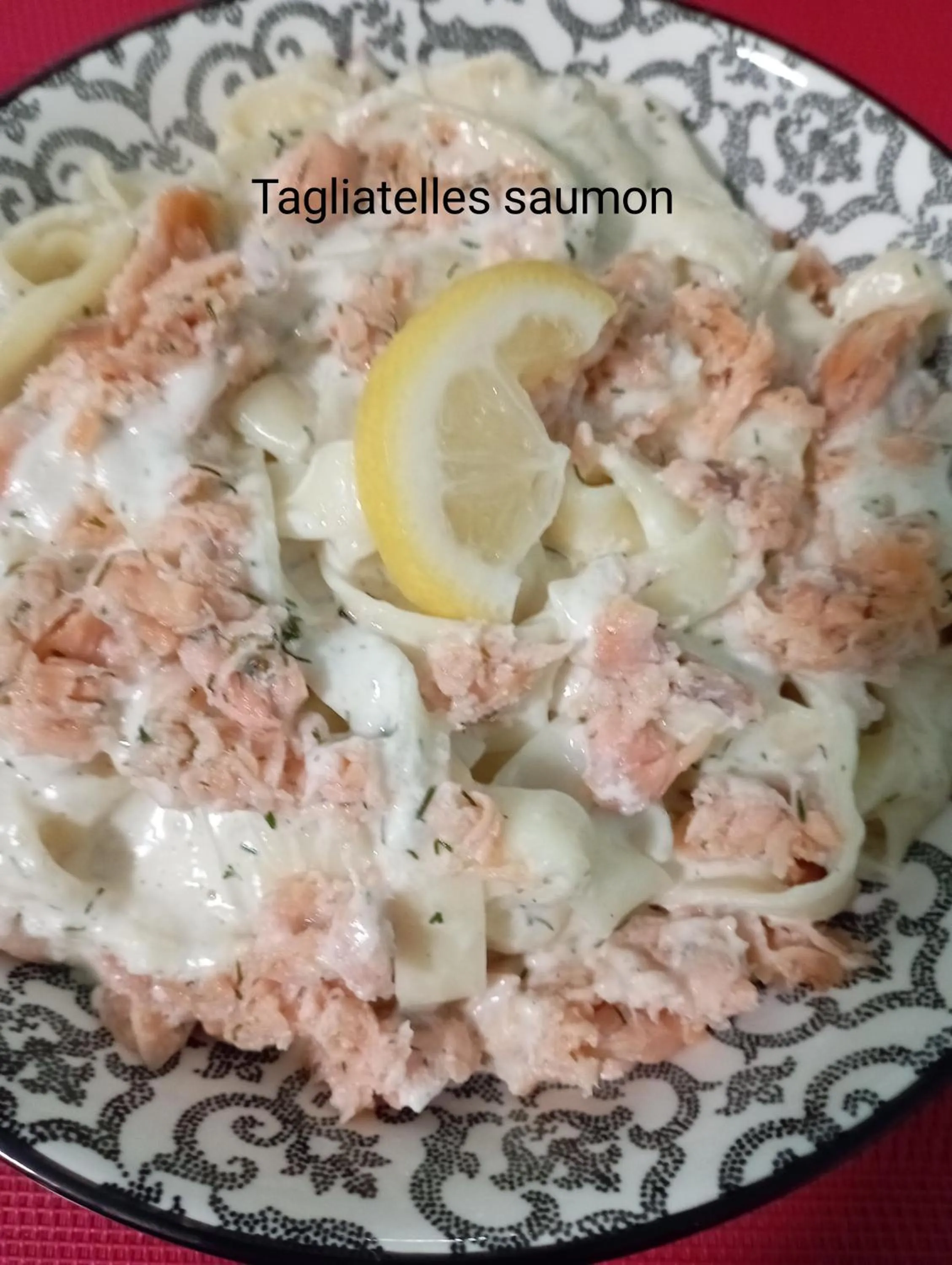 Restaurant/places to eat in ibis les Etangs des Moines