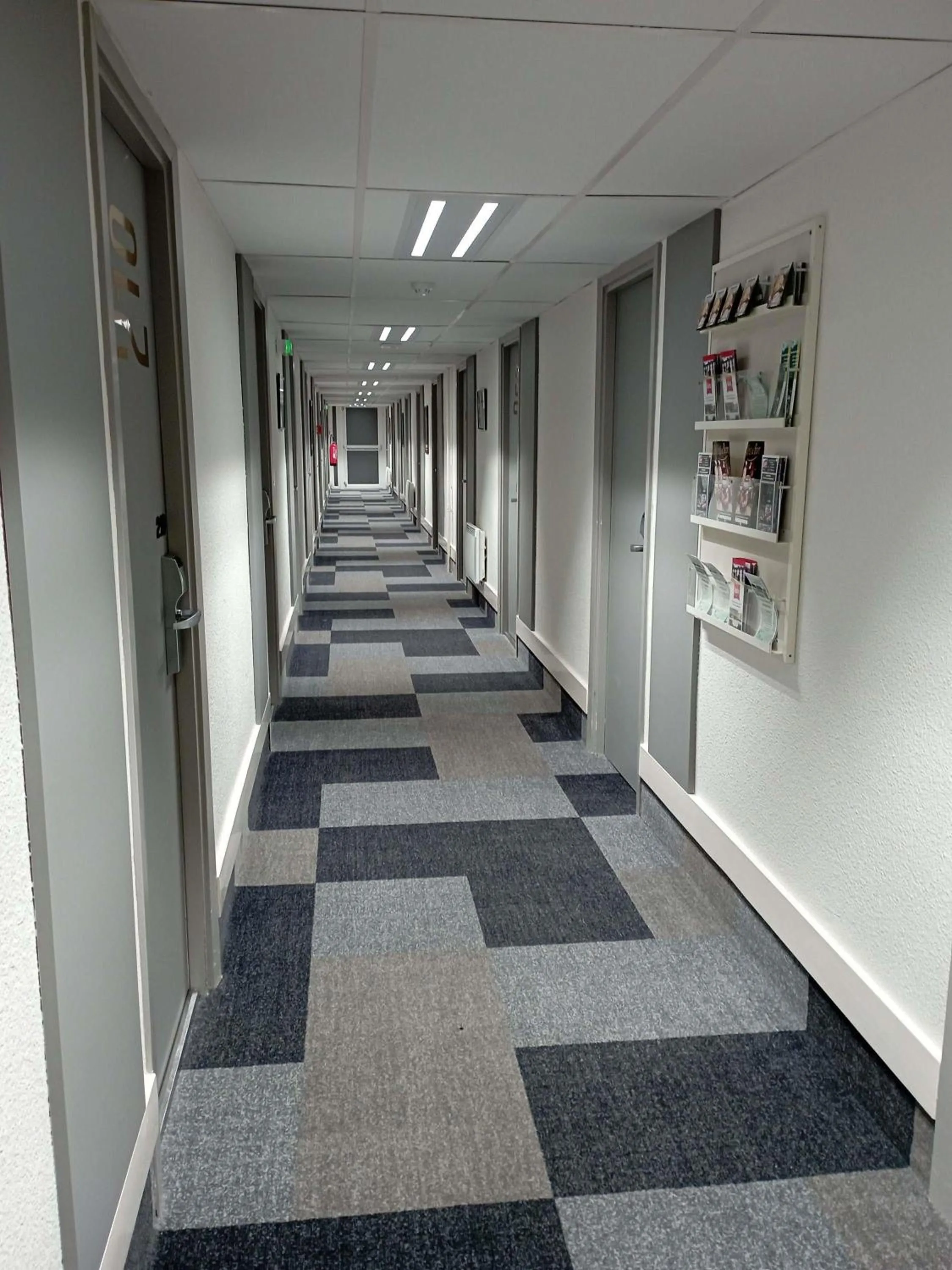 Bedroom in ibis les Etangs des Moines