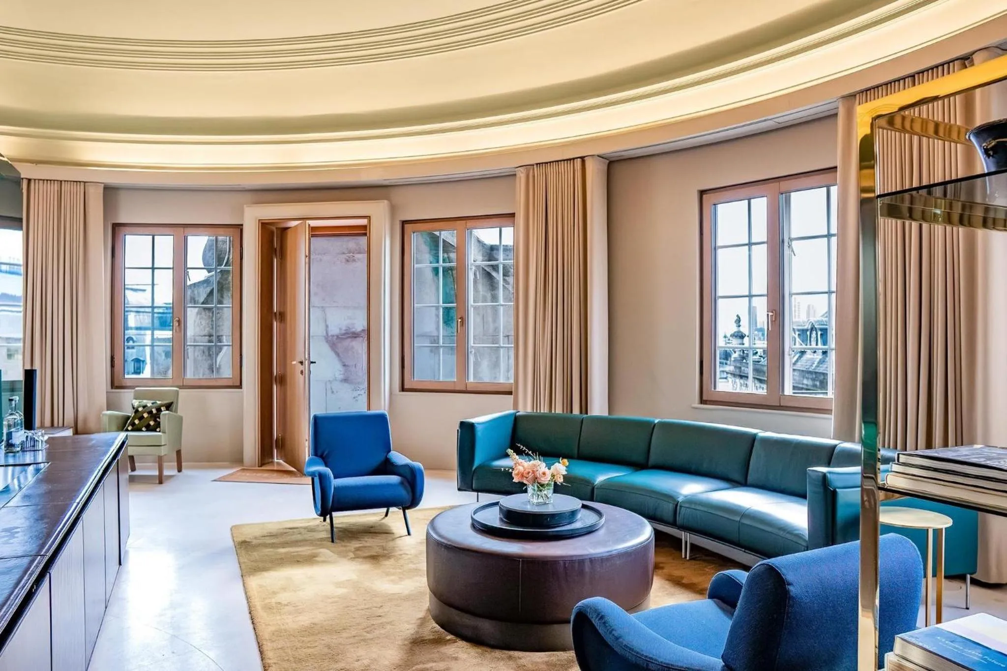 Photo of the whole room in Hotel Cafe Royal