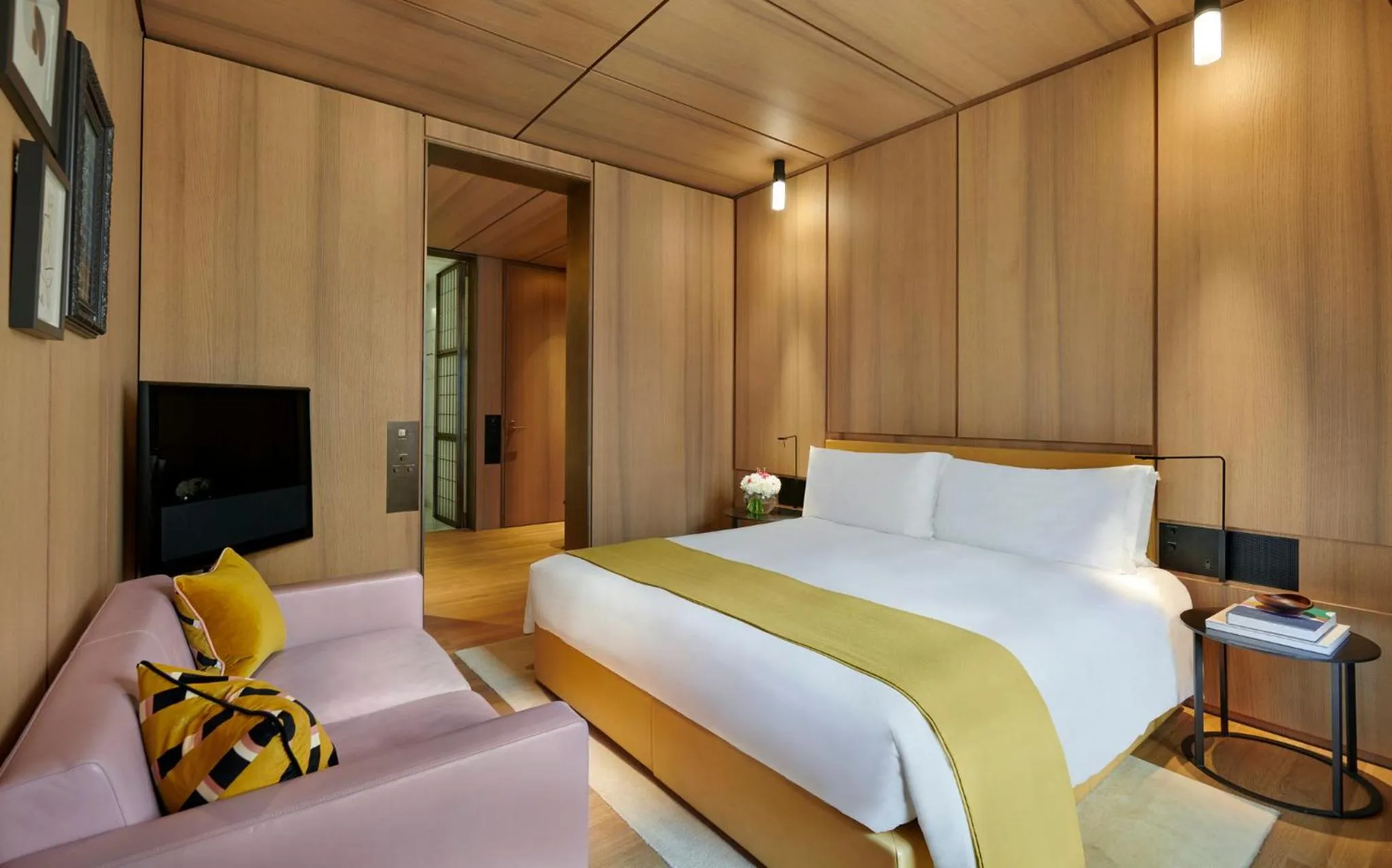 Bedroom, Bed in Hotel Cafe Royal