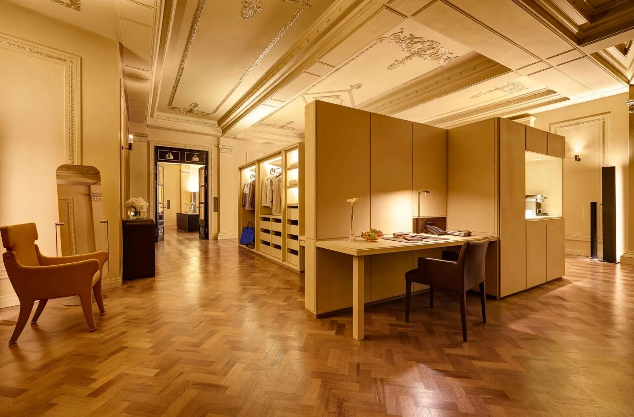 Photo of the whole room in Hotel Cafe Royal