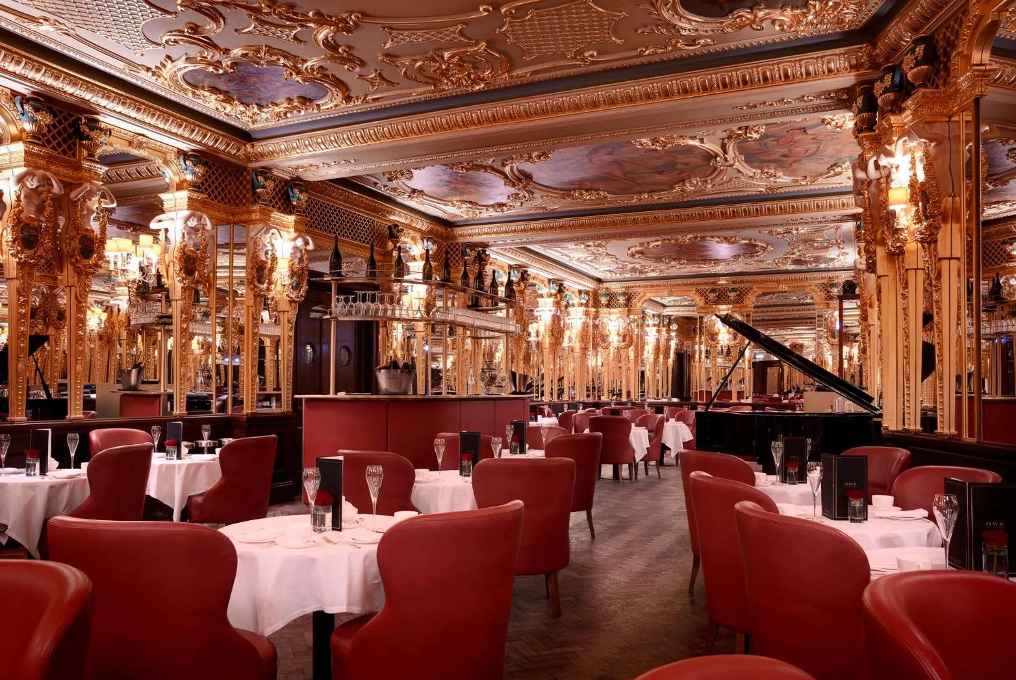 Restaurant/places to eat in Hotel Cafe Royal
