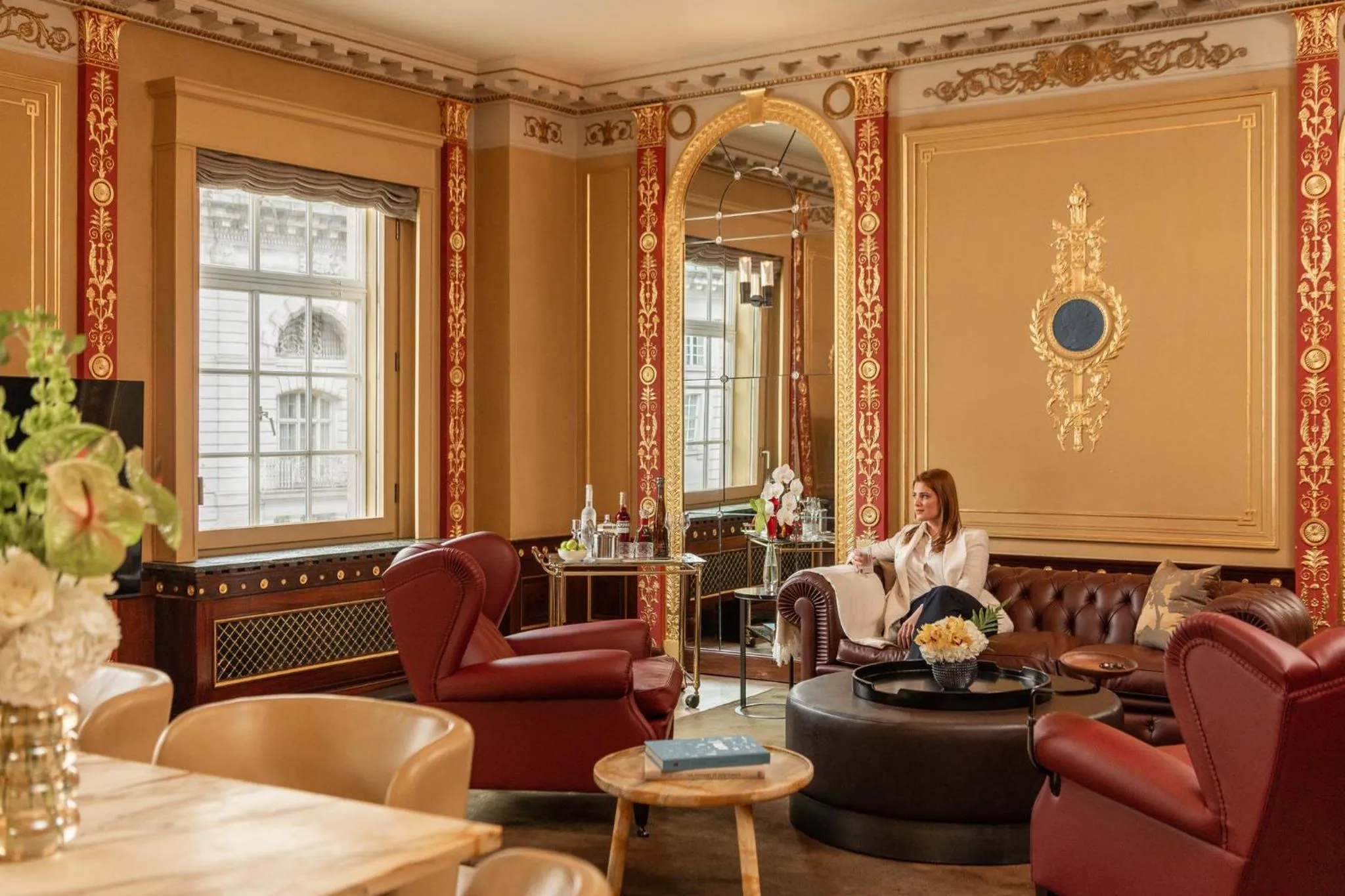 Restaurant/places to eat in Hotel Cafe Royal