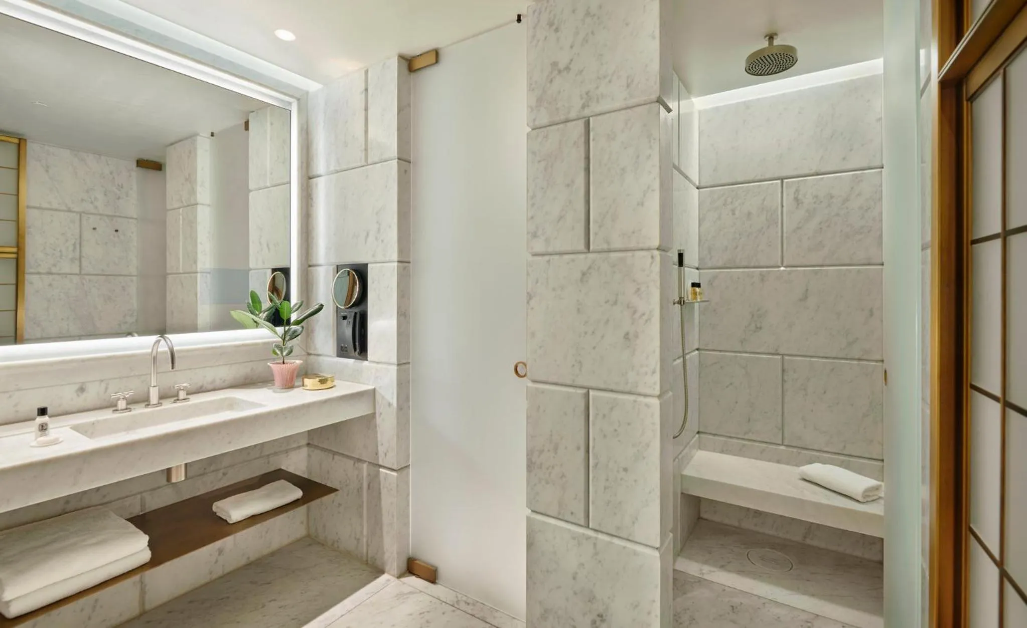 Bathroom in Hotel Cafe Royal