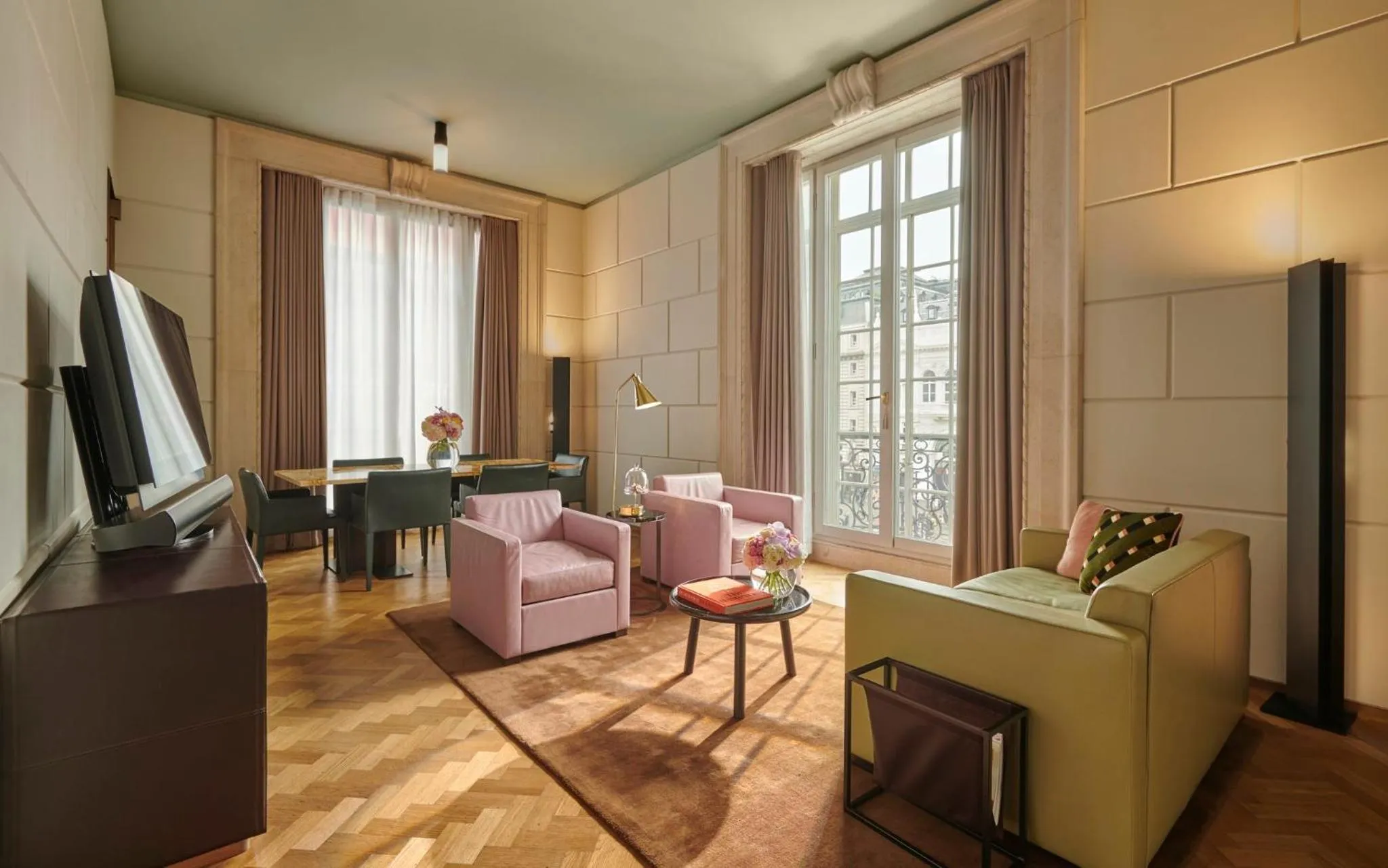 Photo of the whole room in Hotel Cafe Royal