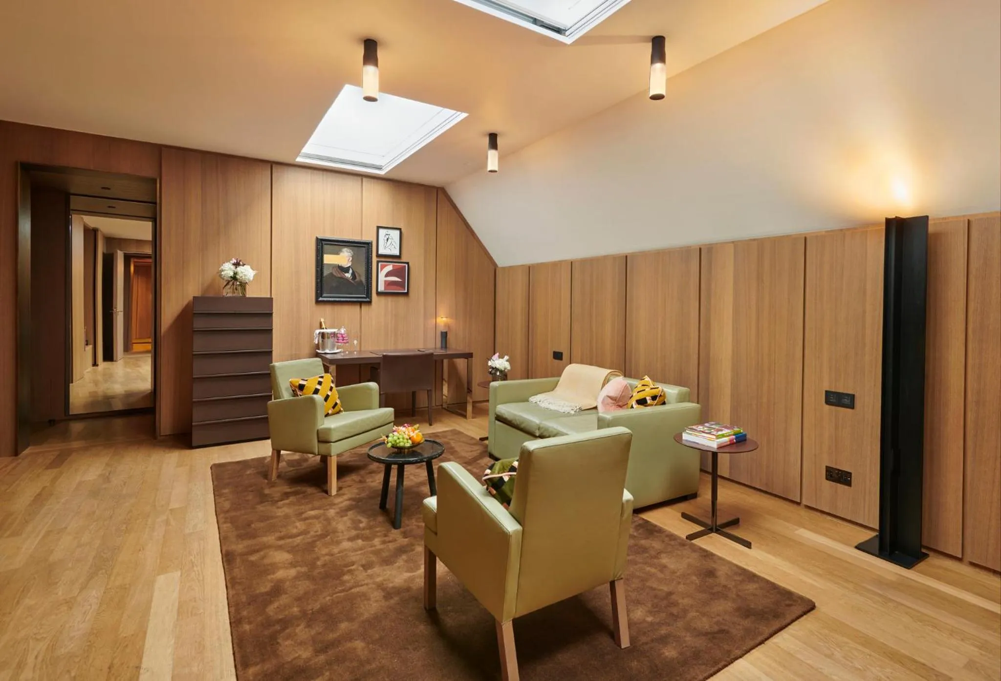 Photo of the whole room in Hotel Cafe Royal