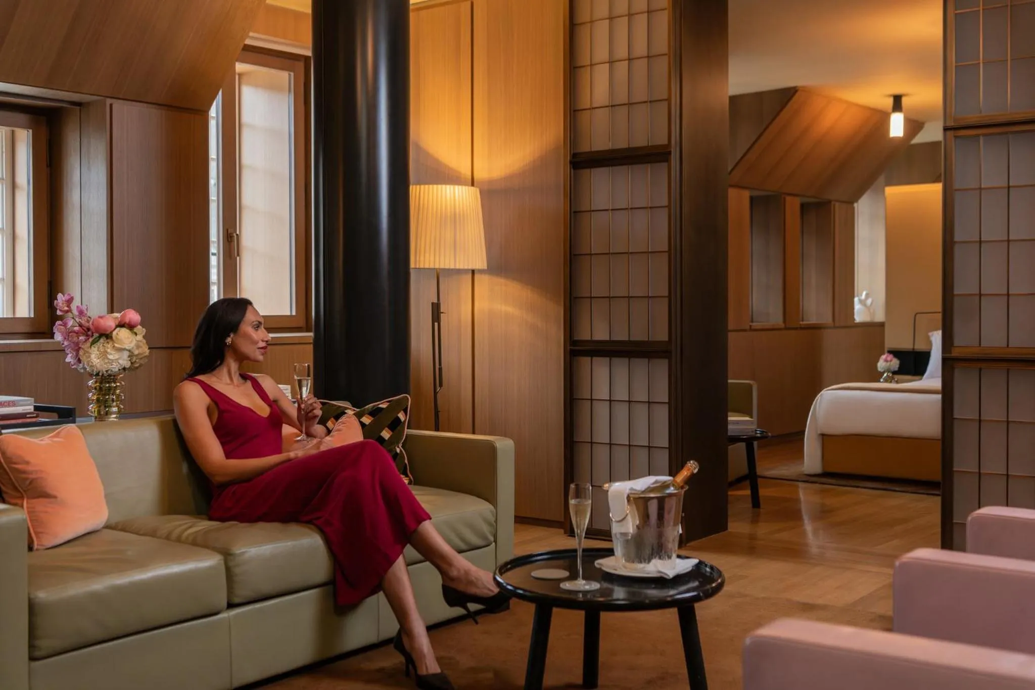 Restaurant/places to eat in Hotel Cafe Royal