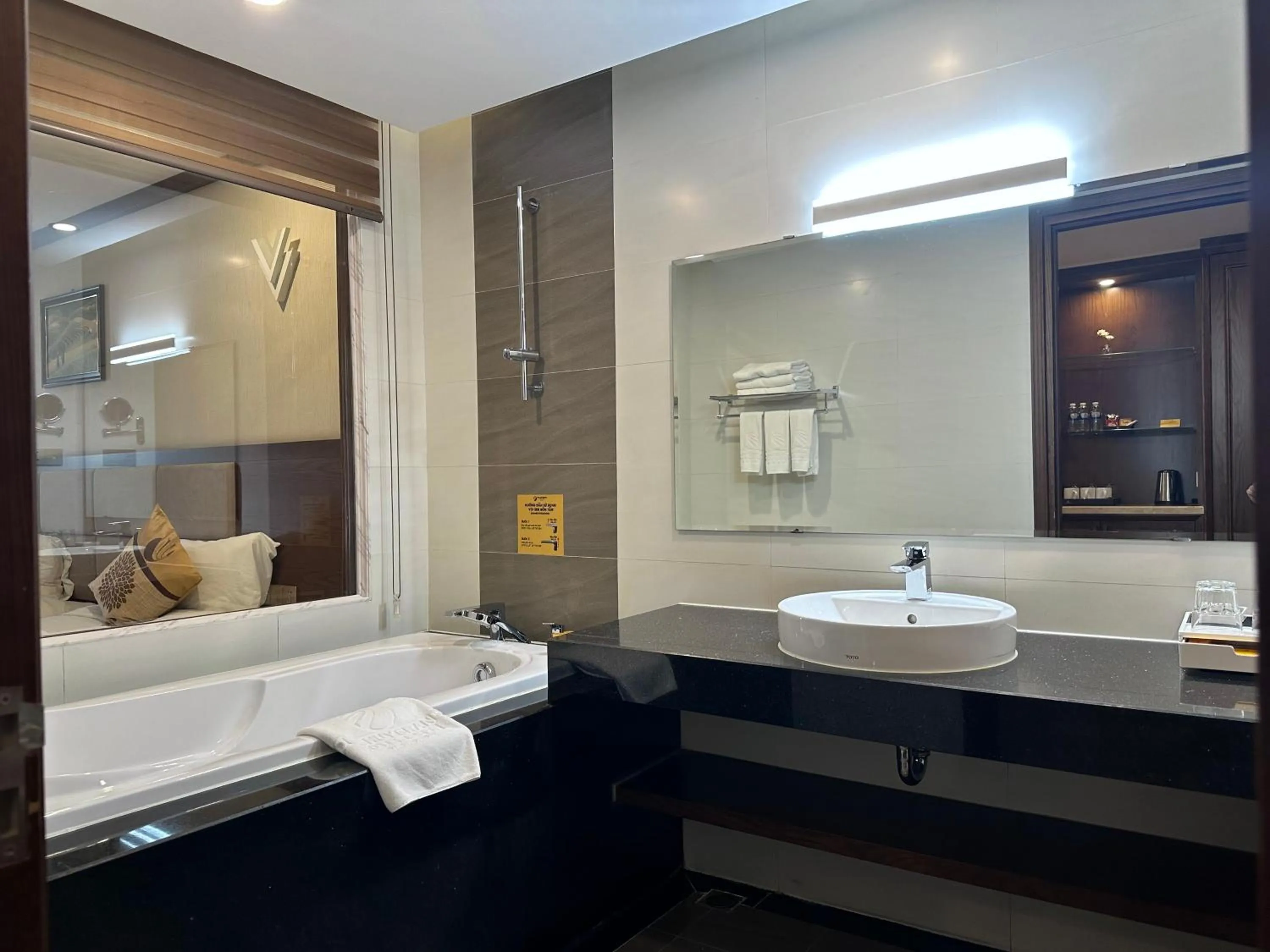 Bathroom in Duc Huy Grand Hotel and Spa