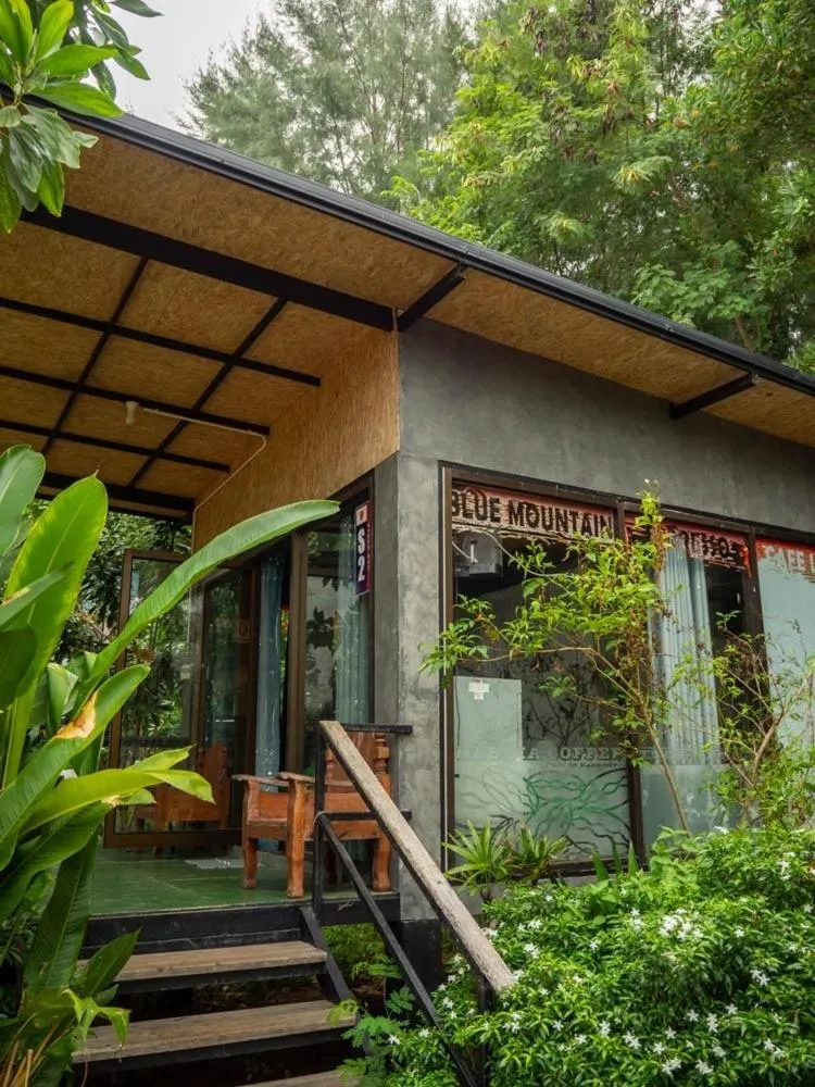 Beach Box Resort at Rimlay Rayong