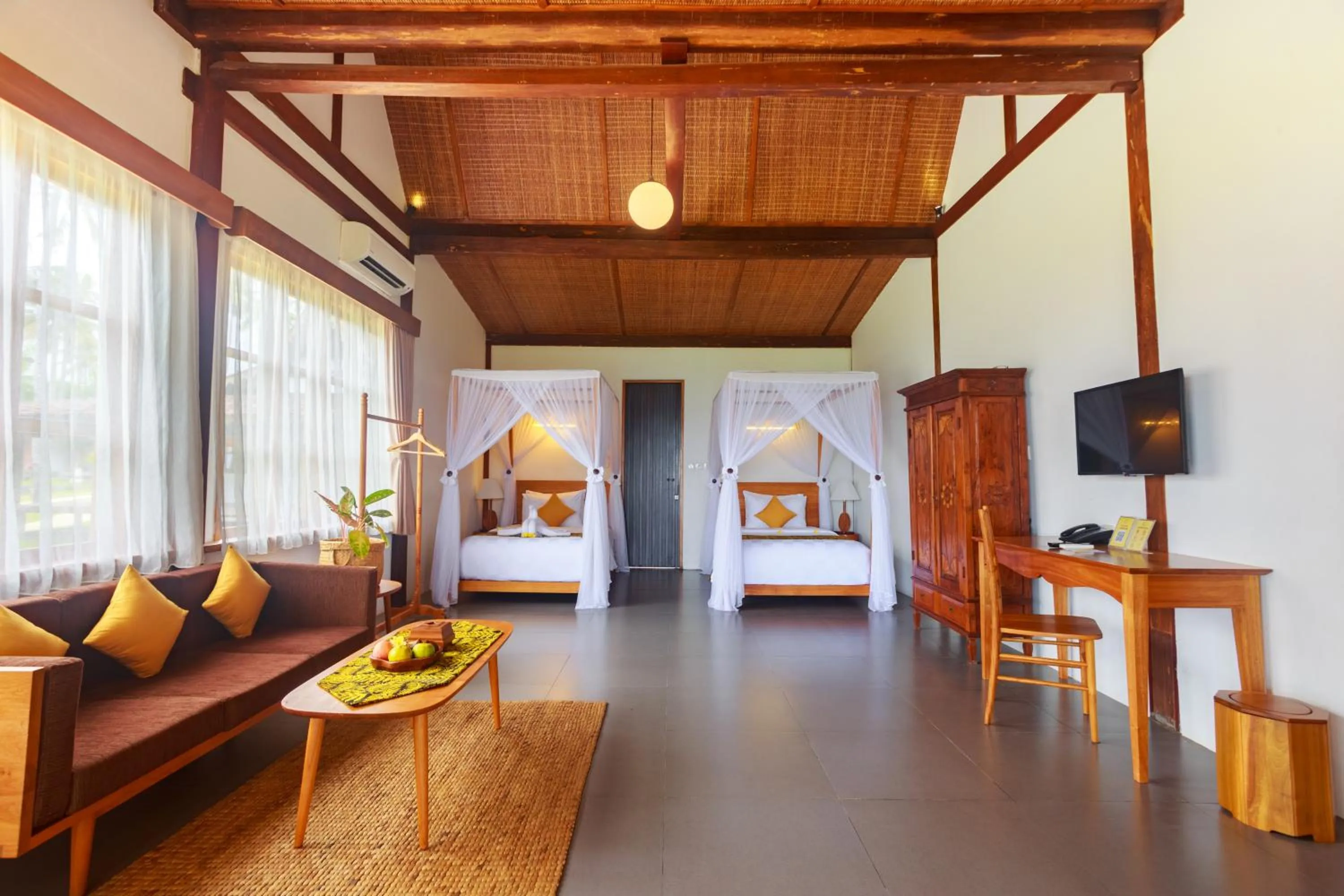 Bedroom, Bed in Villa So Long Banyuwangi - Ijen