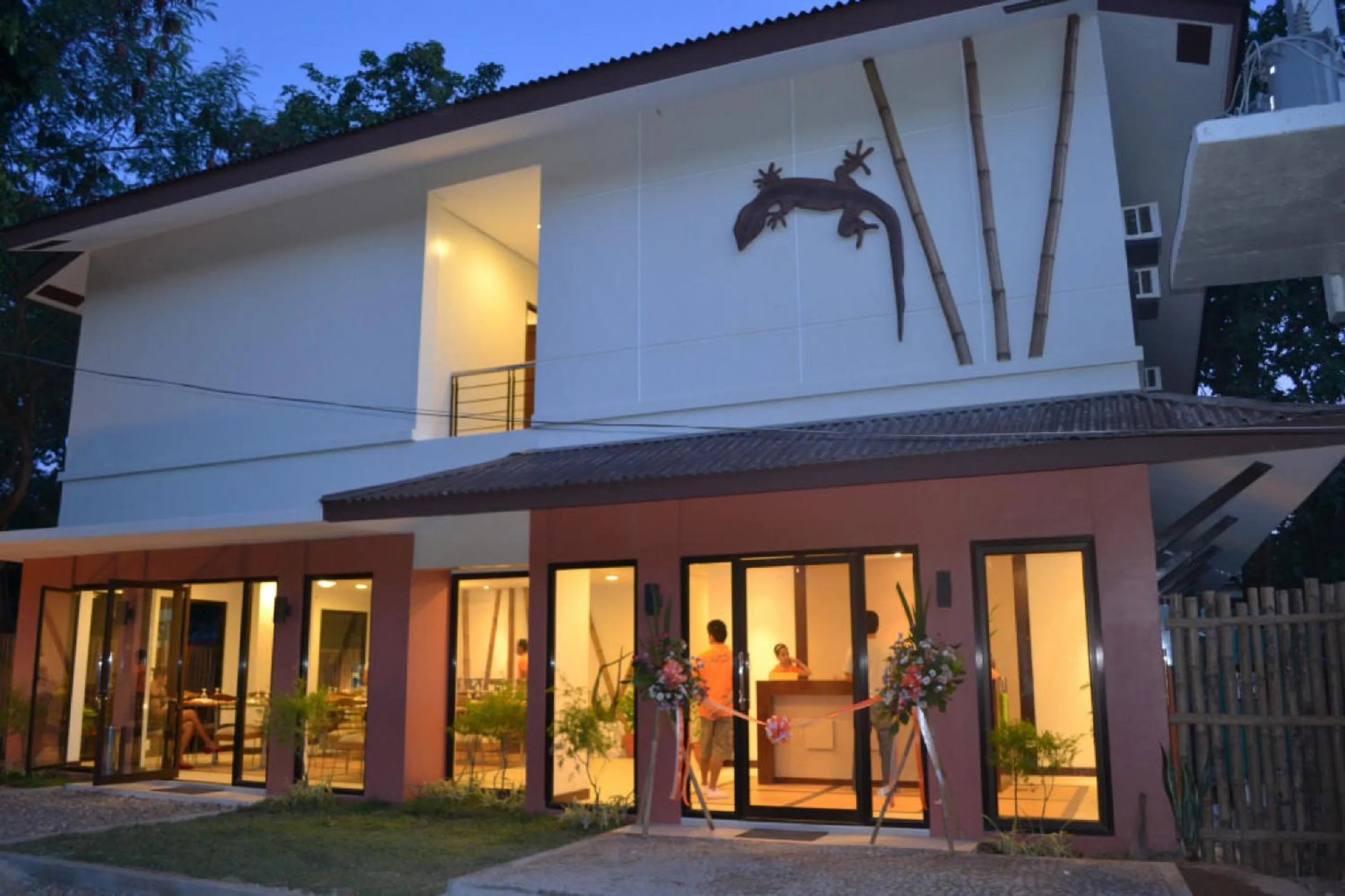 Property building in Coron Ecolodge