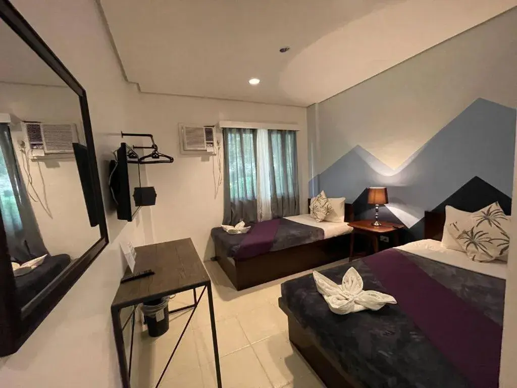 Bedroom, Bed in Coron Ecolodge Bedroom, Bed in Coron Ecolodge