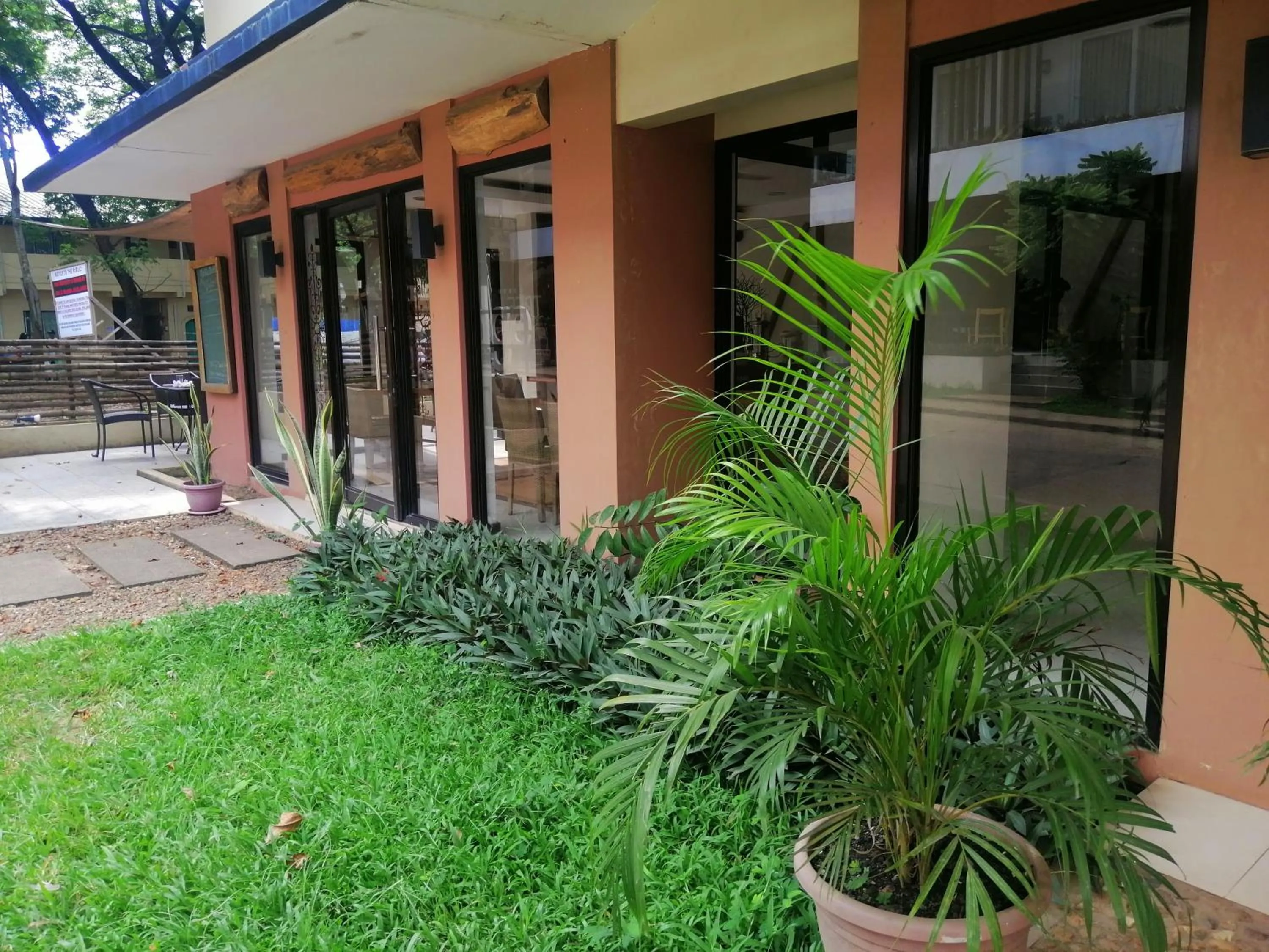 Facade/entrance in Coron Ecolodge