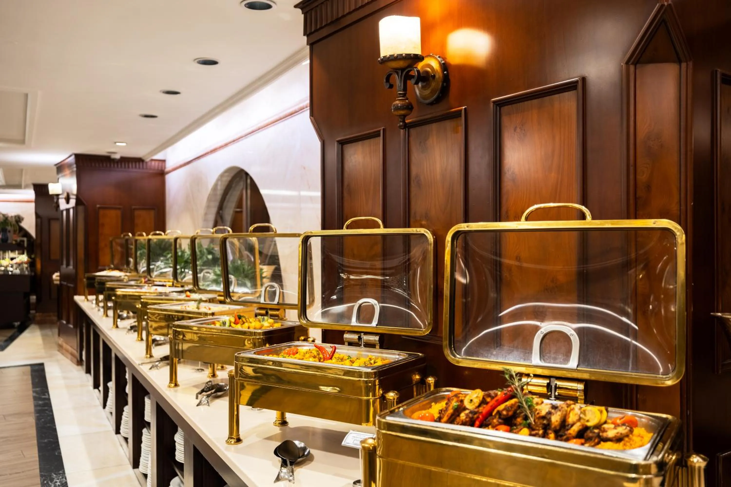 Restaurant/places to eat in Emaar Royal Hotel