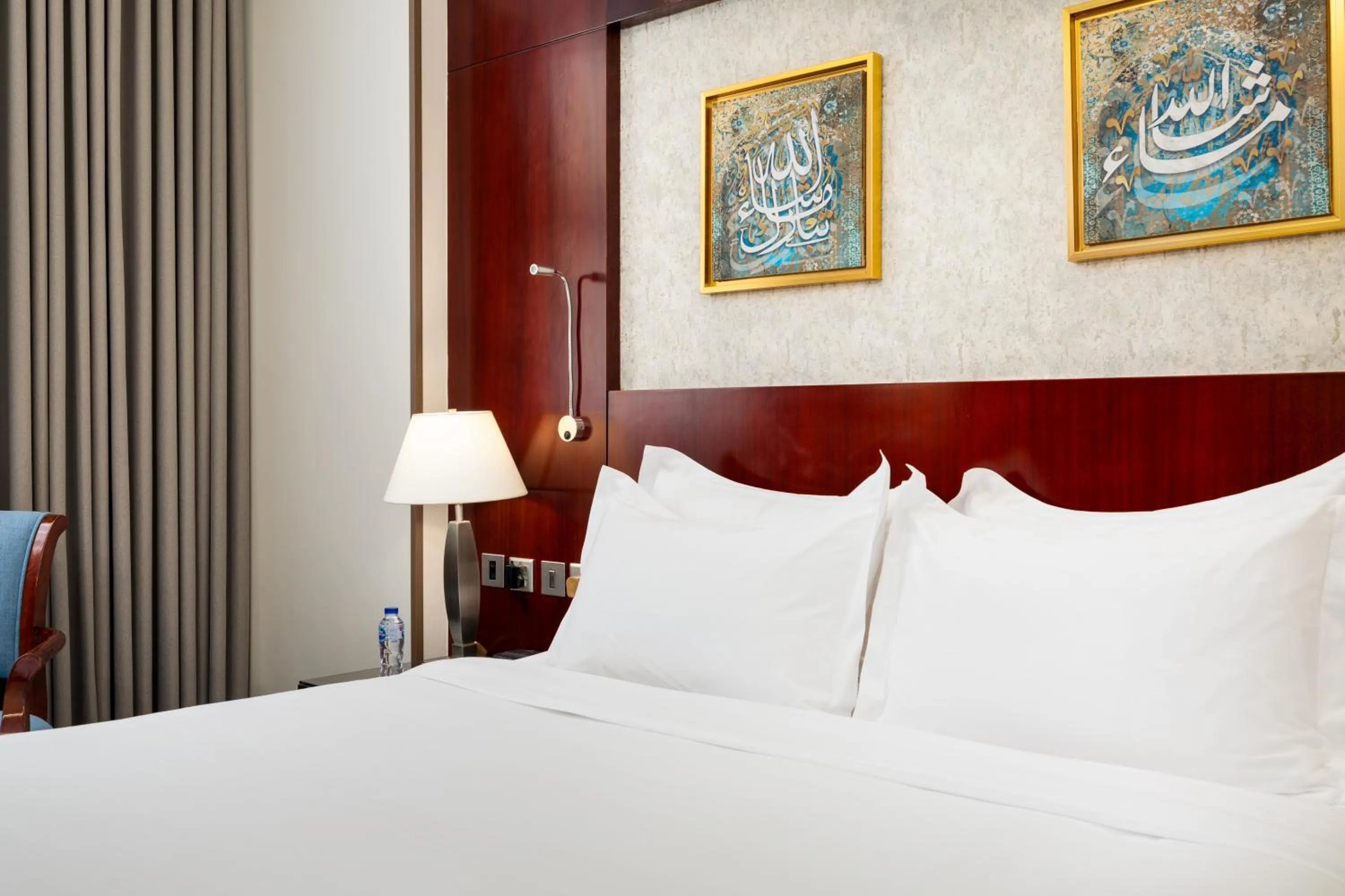 Bed in Emaar Royal Hotel