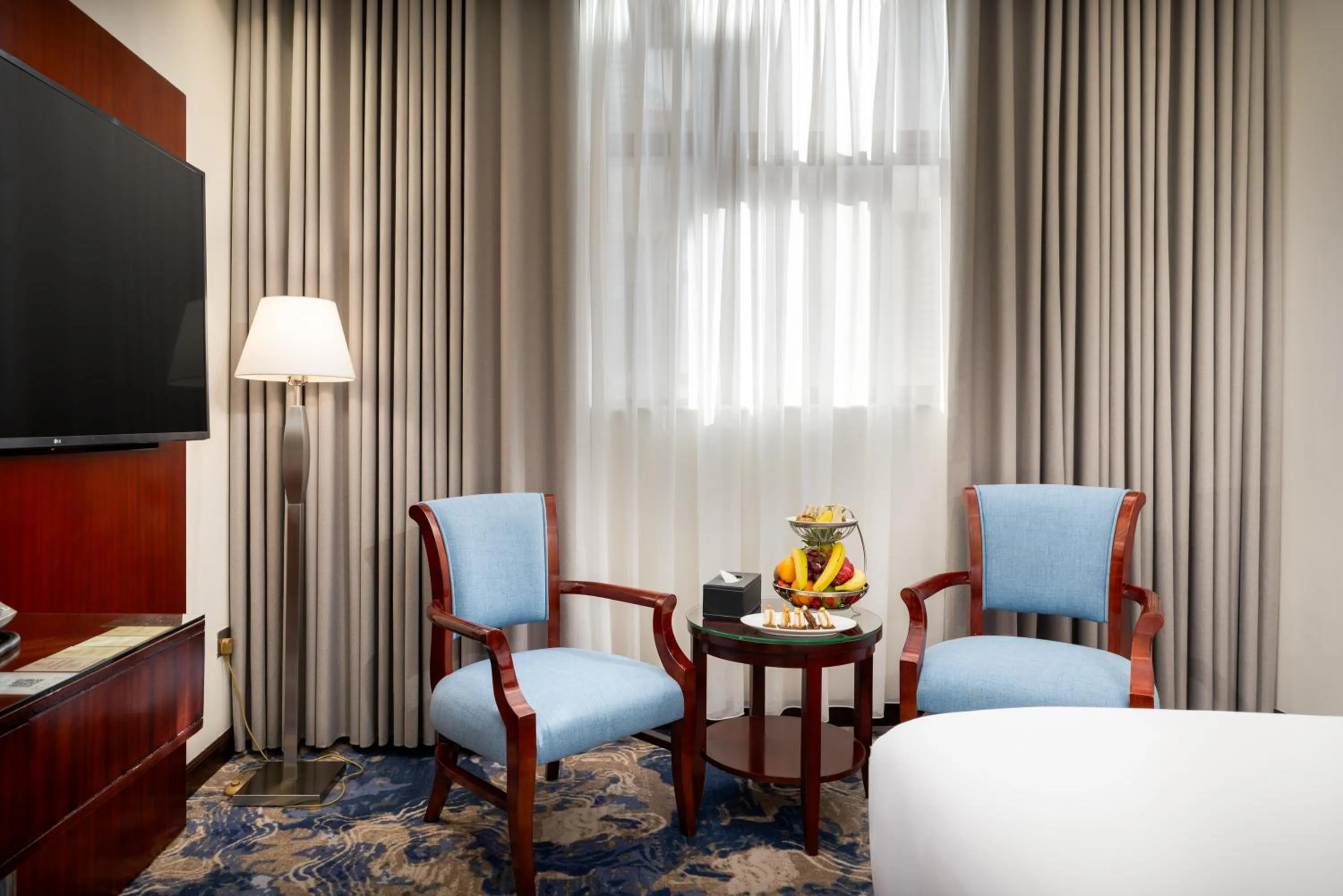 Bed in Emaar Royal Hotel