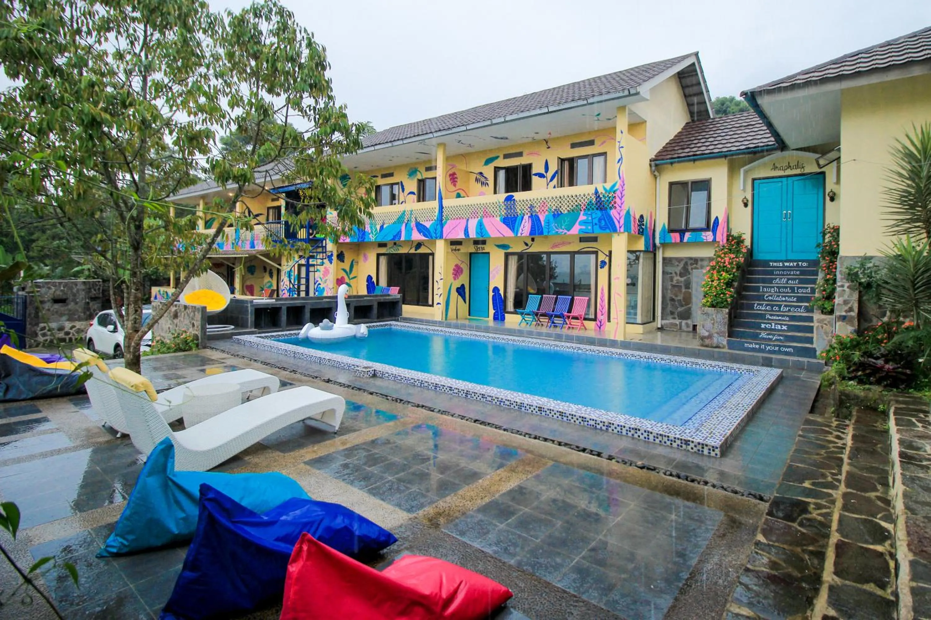 Swimming pool in d'Oasis Mountain Resort