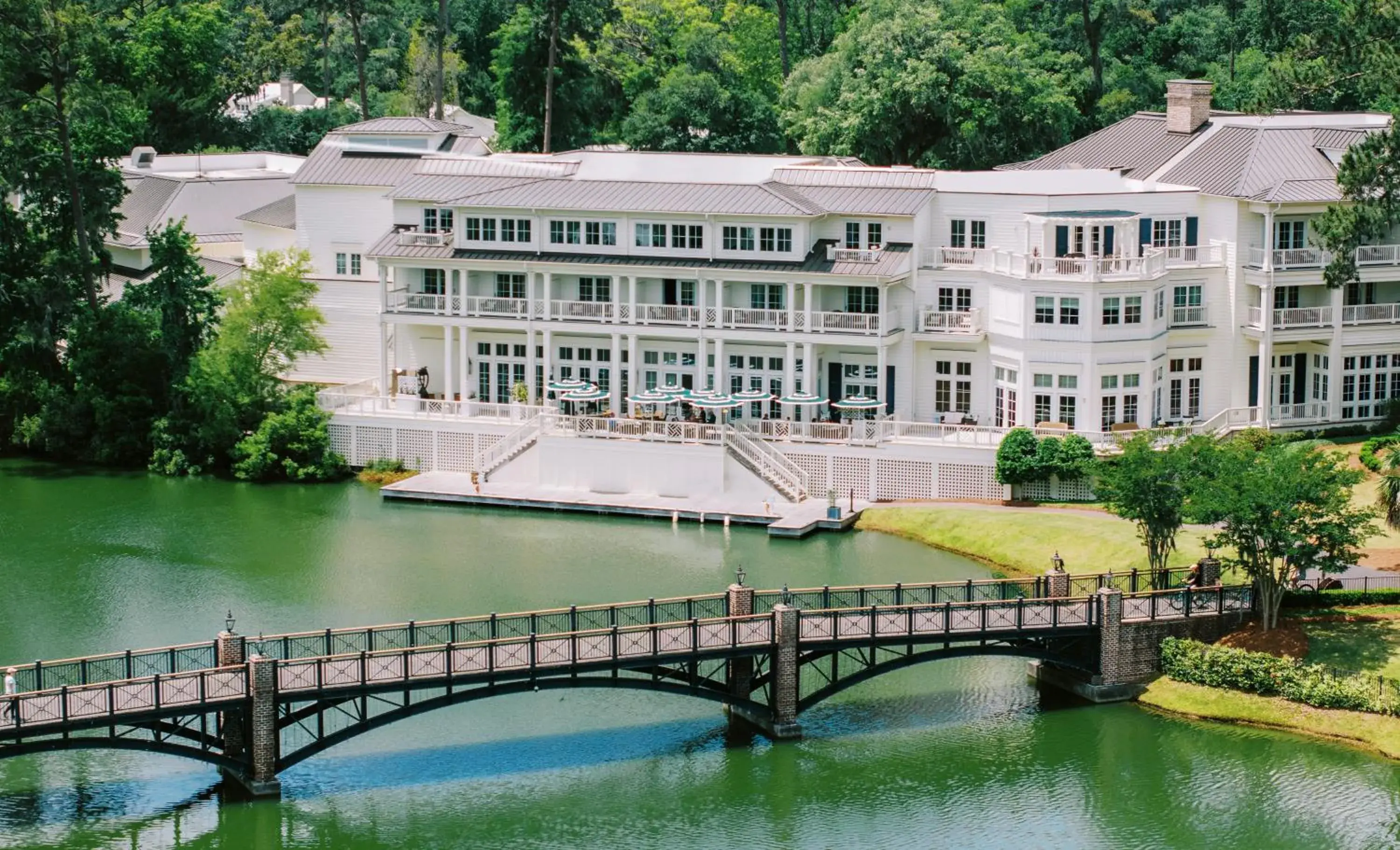Inn Queen Queen Room in Montage Palmetto Bluff Inn Queen Queen Room in Montage Palmetto Bluff