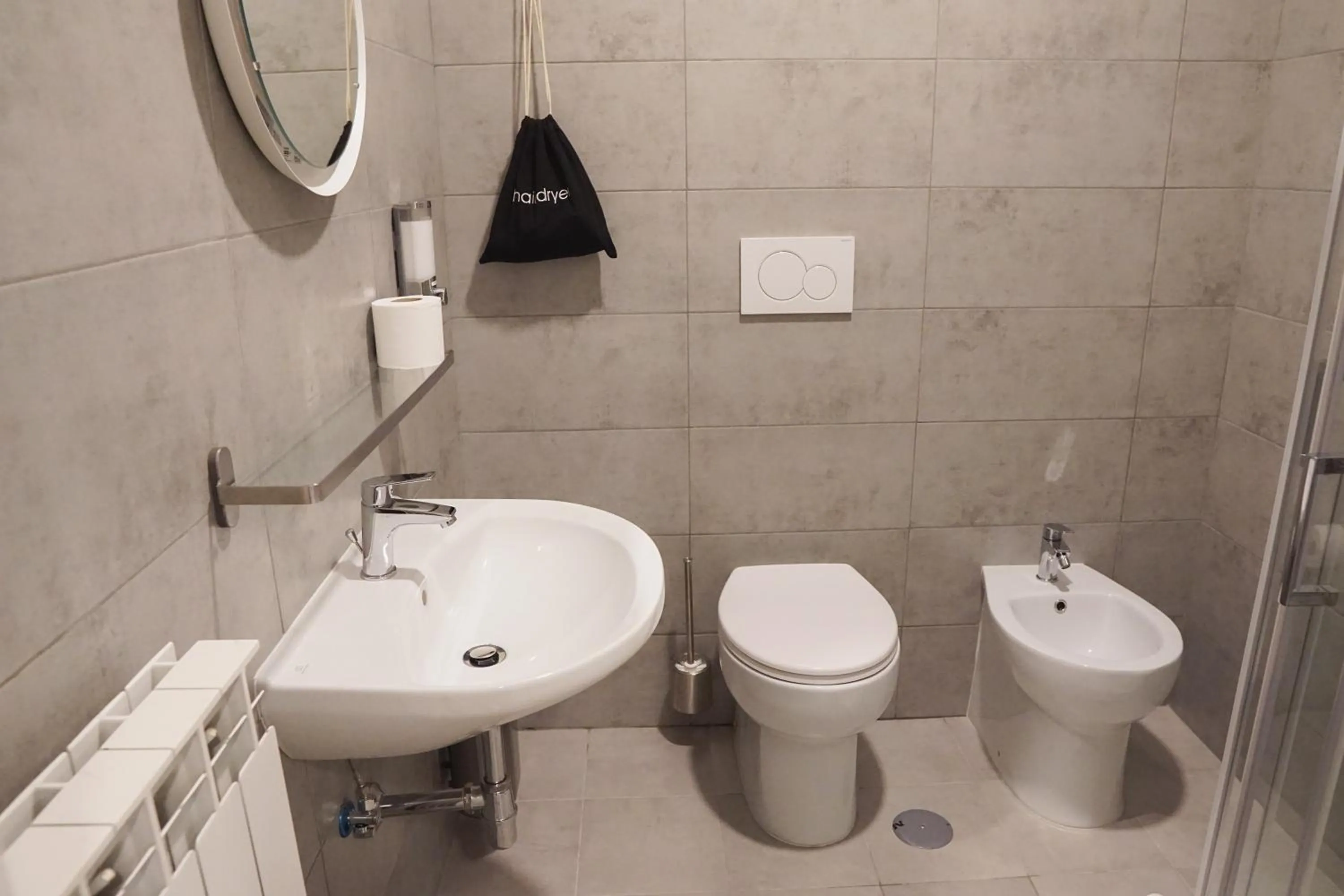 Shower in Roma Trasteverina