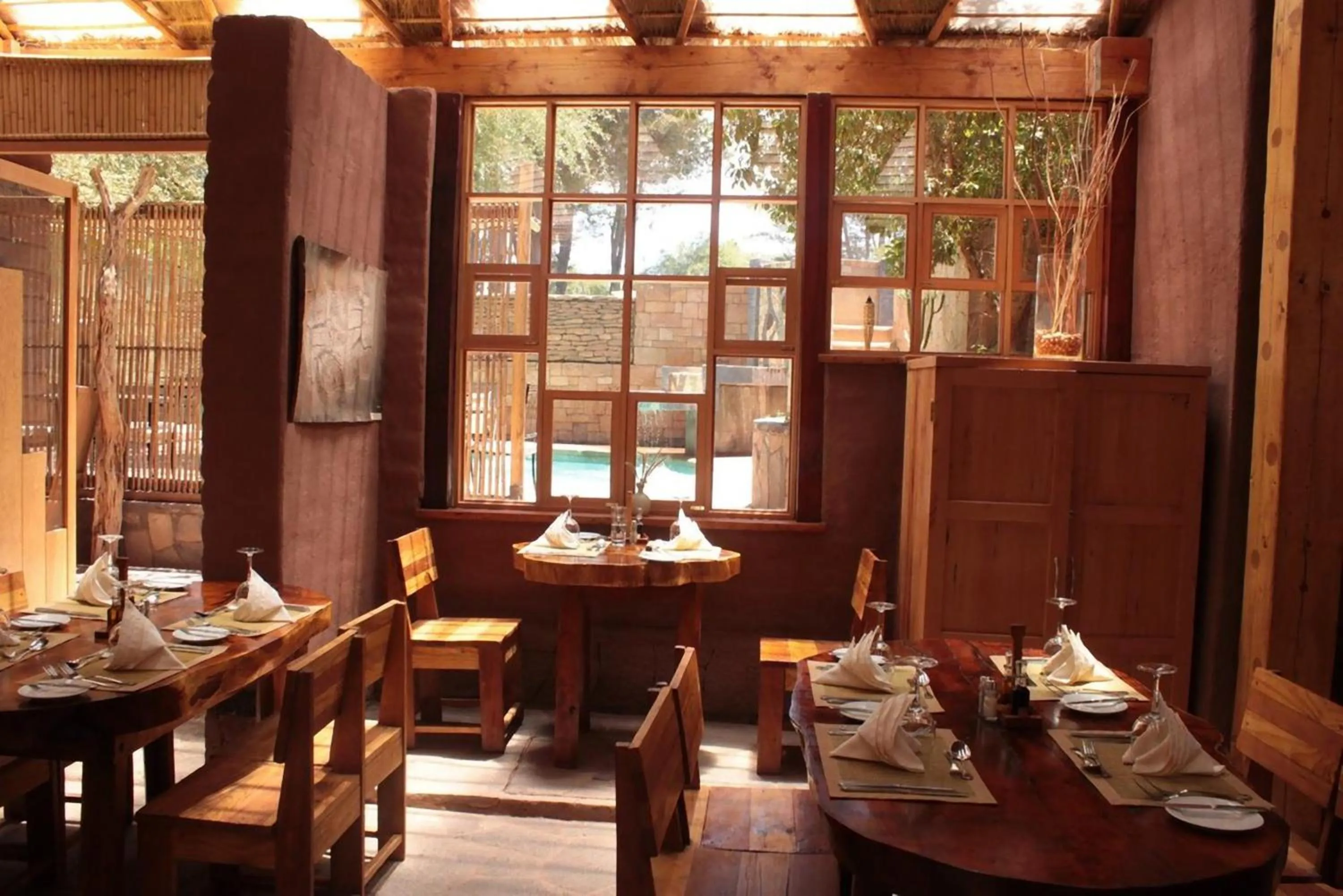 Restaurant/places to eat in Hotel Poblado Kimal