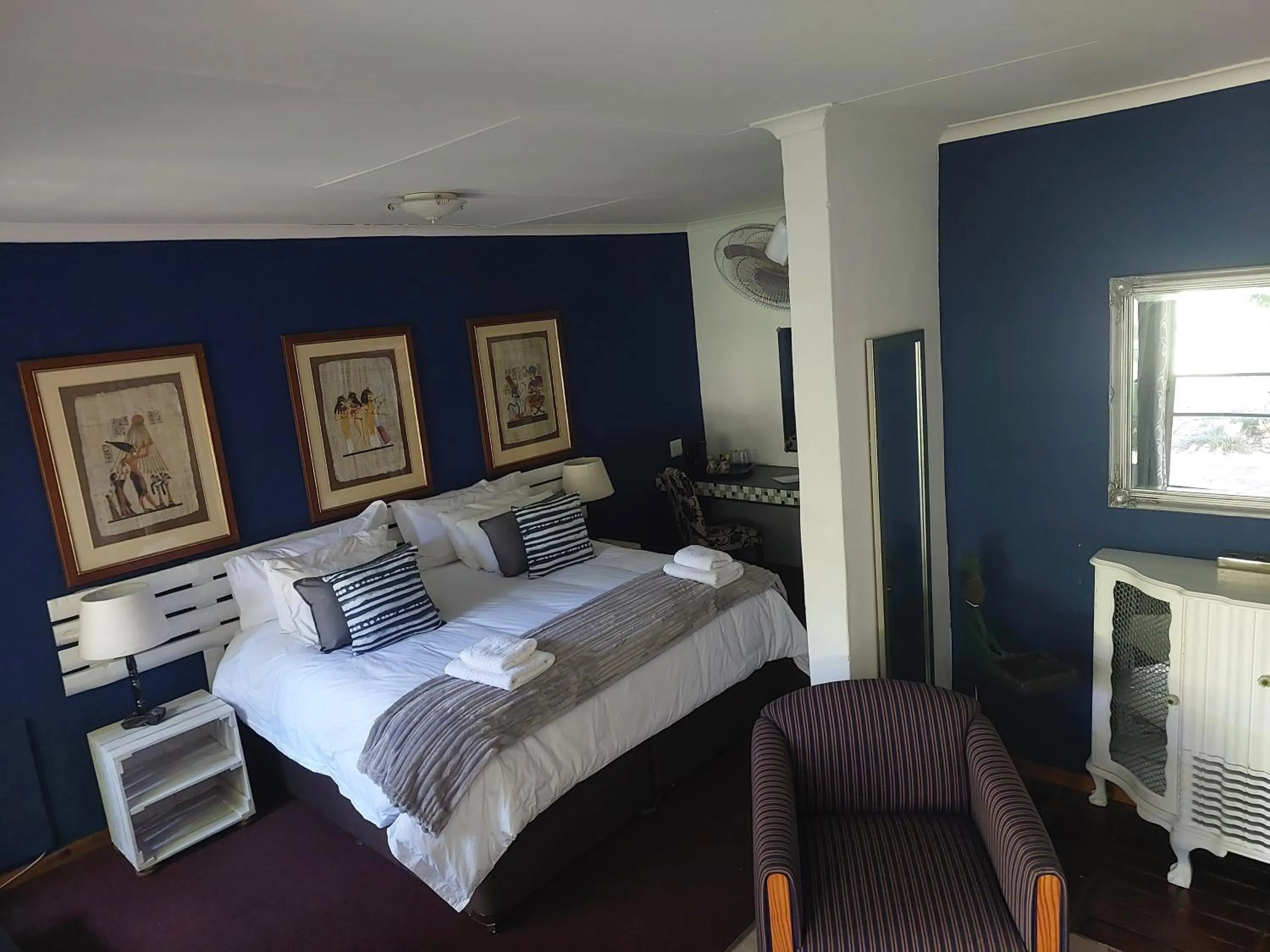 Bed in Wayside Lodge