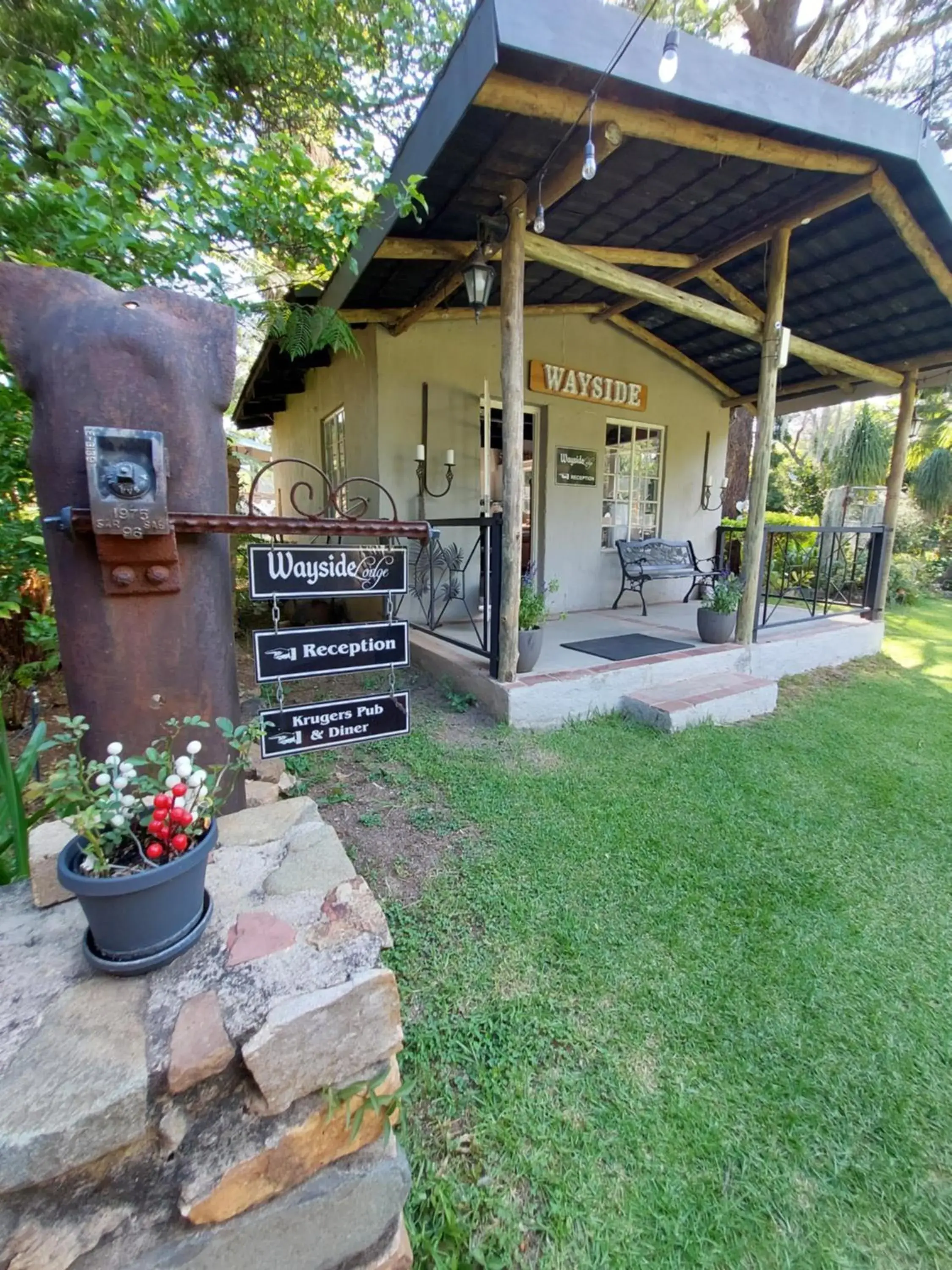 Property building in Wayside Lodge Property building in Wayside Lodge