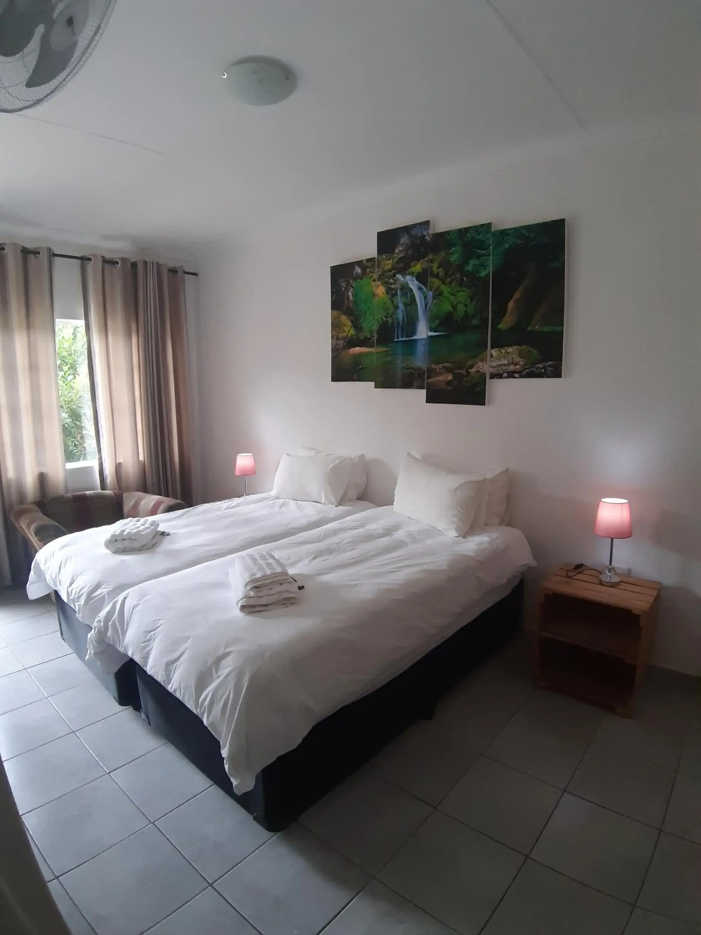 Bed in Wayside Lodge Bed in Wayside Lodge