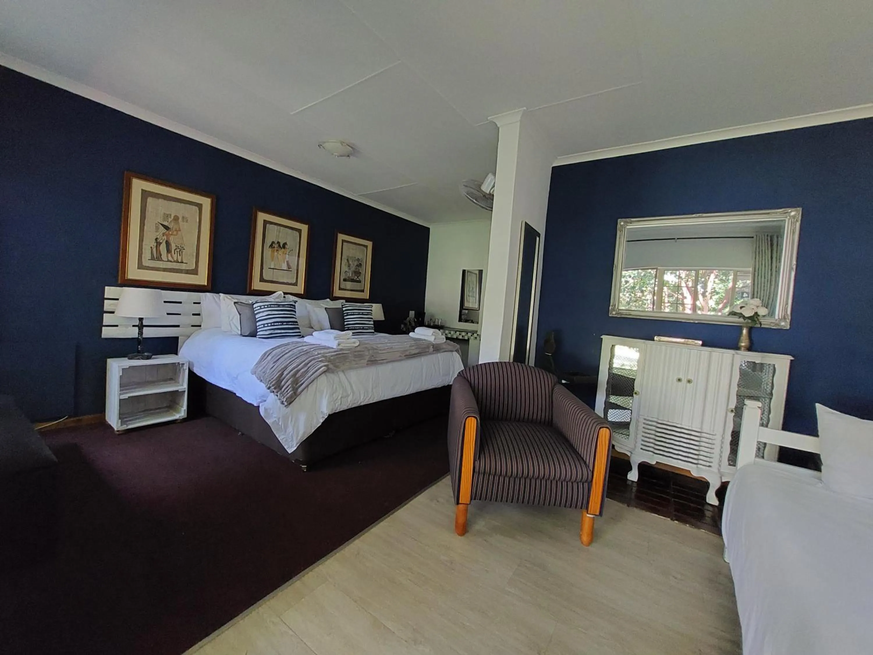 Bed in Wayside Lodge