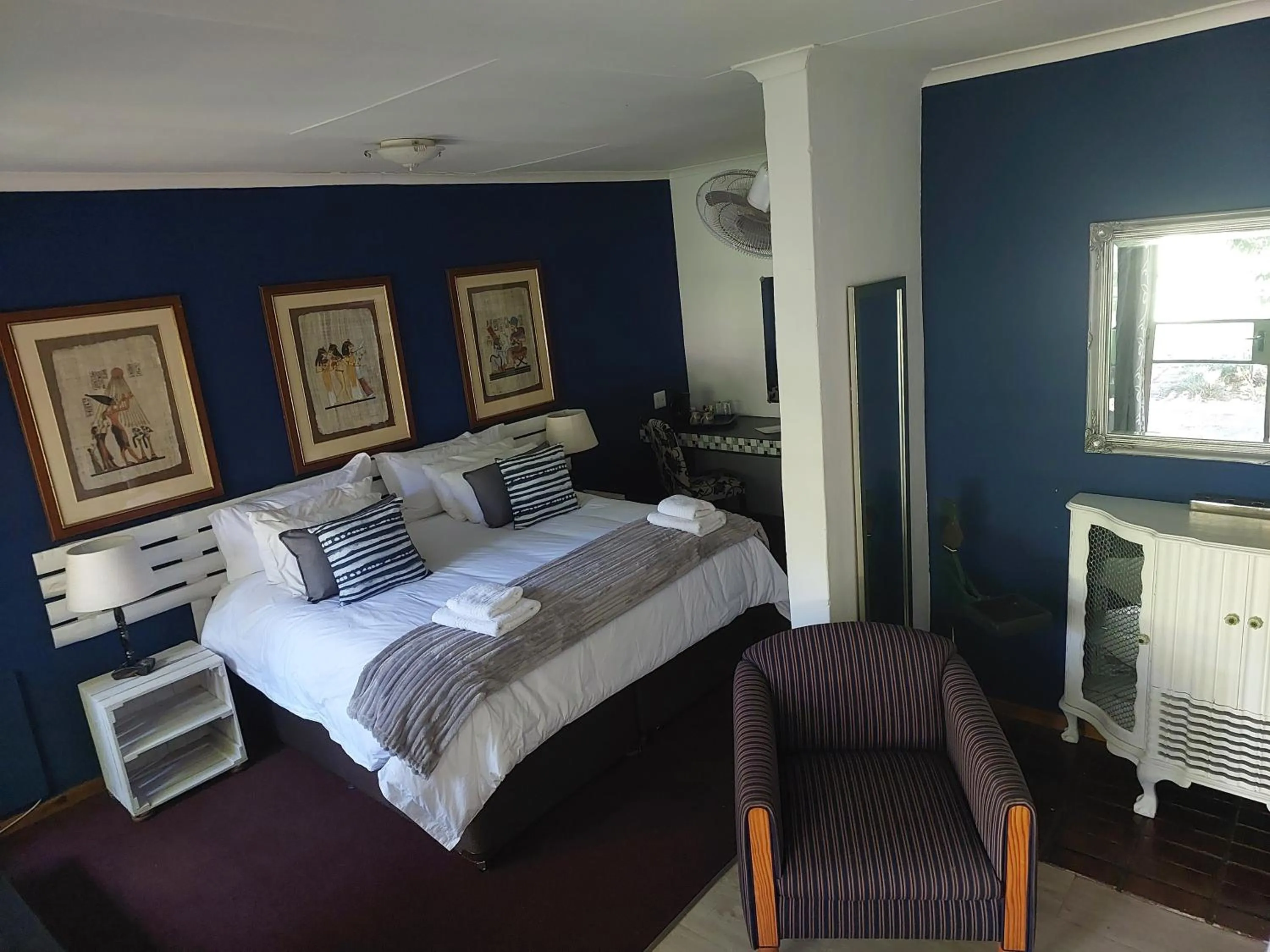 Bed in Wayside Lodge